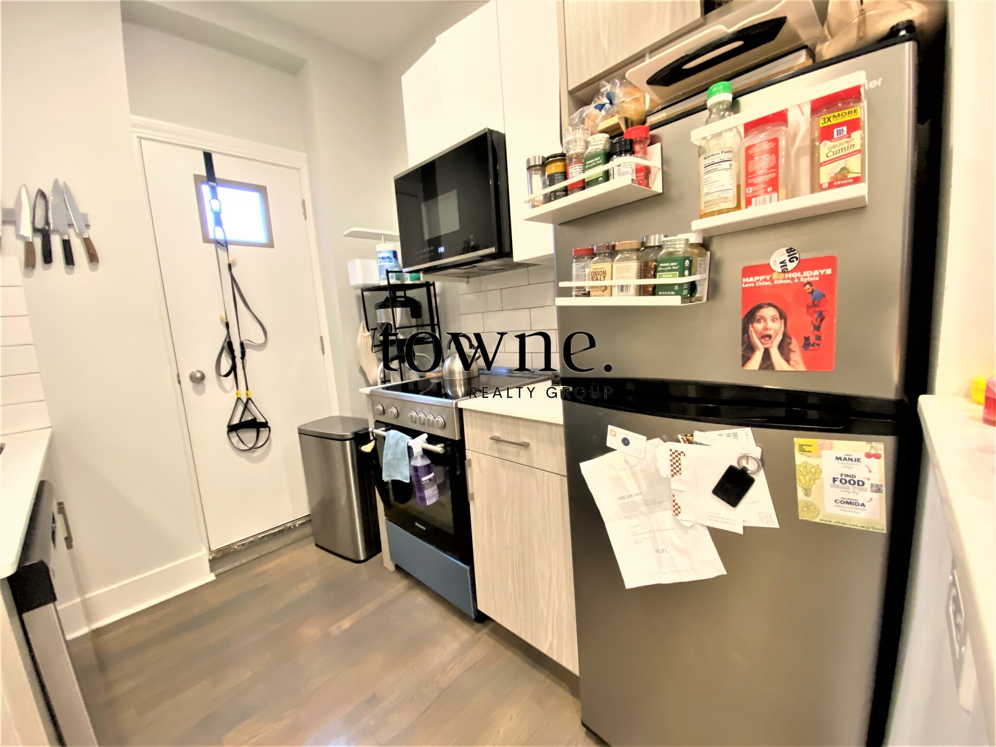 100 Queensberry St, Fenway