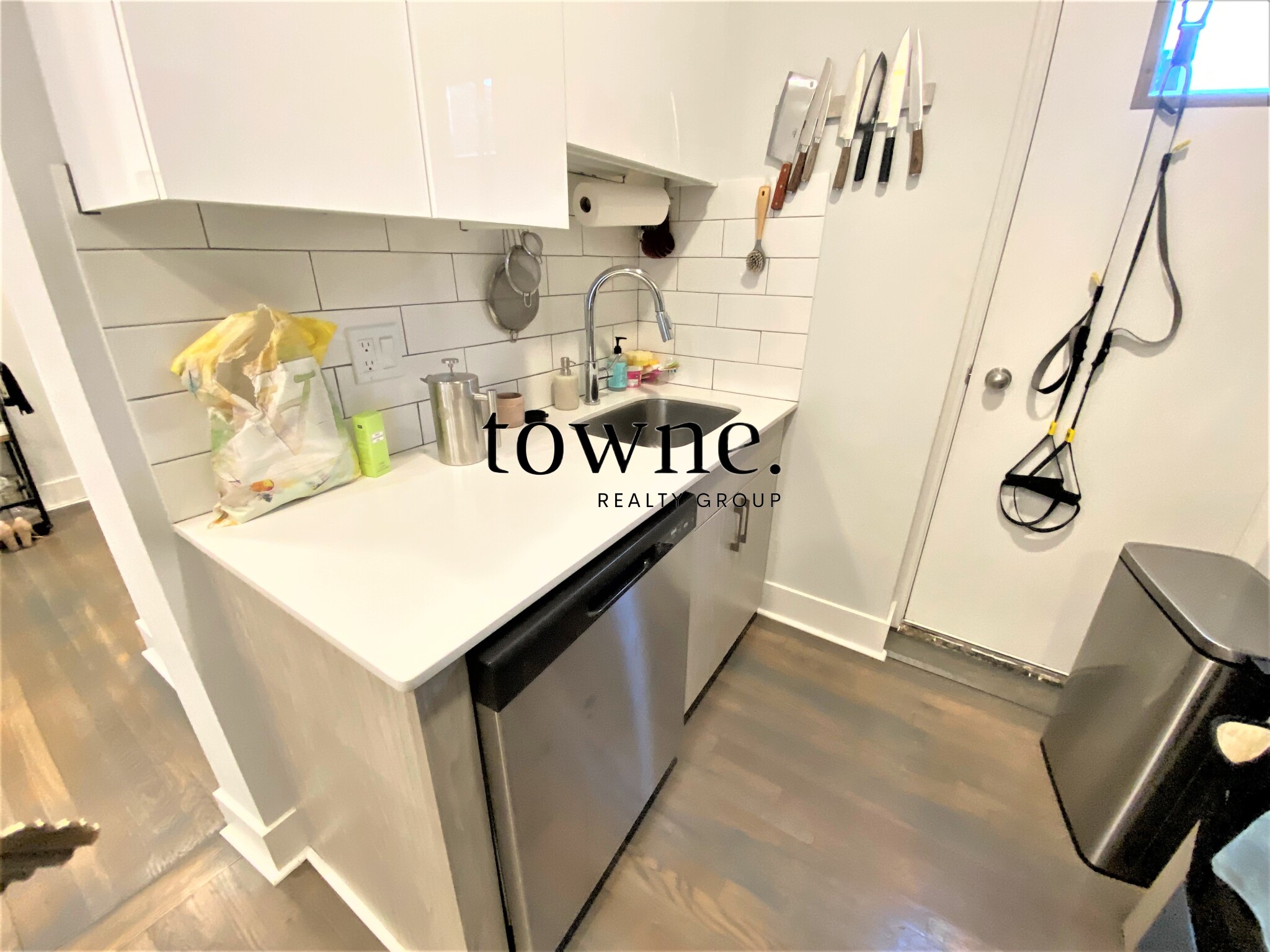 100 Queensberry St, Fenway