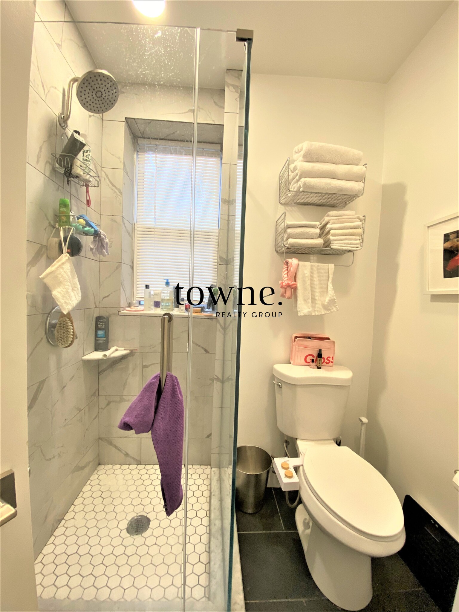 100 Queensberry St, Fenway