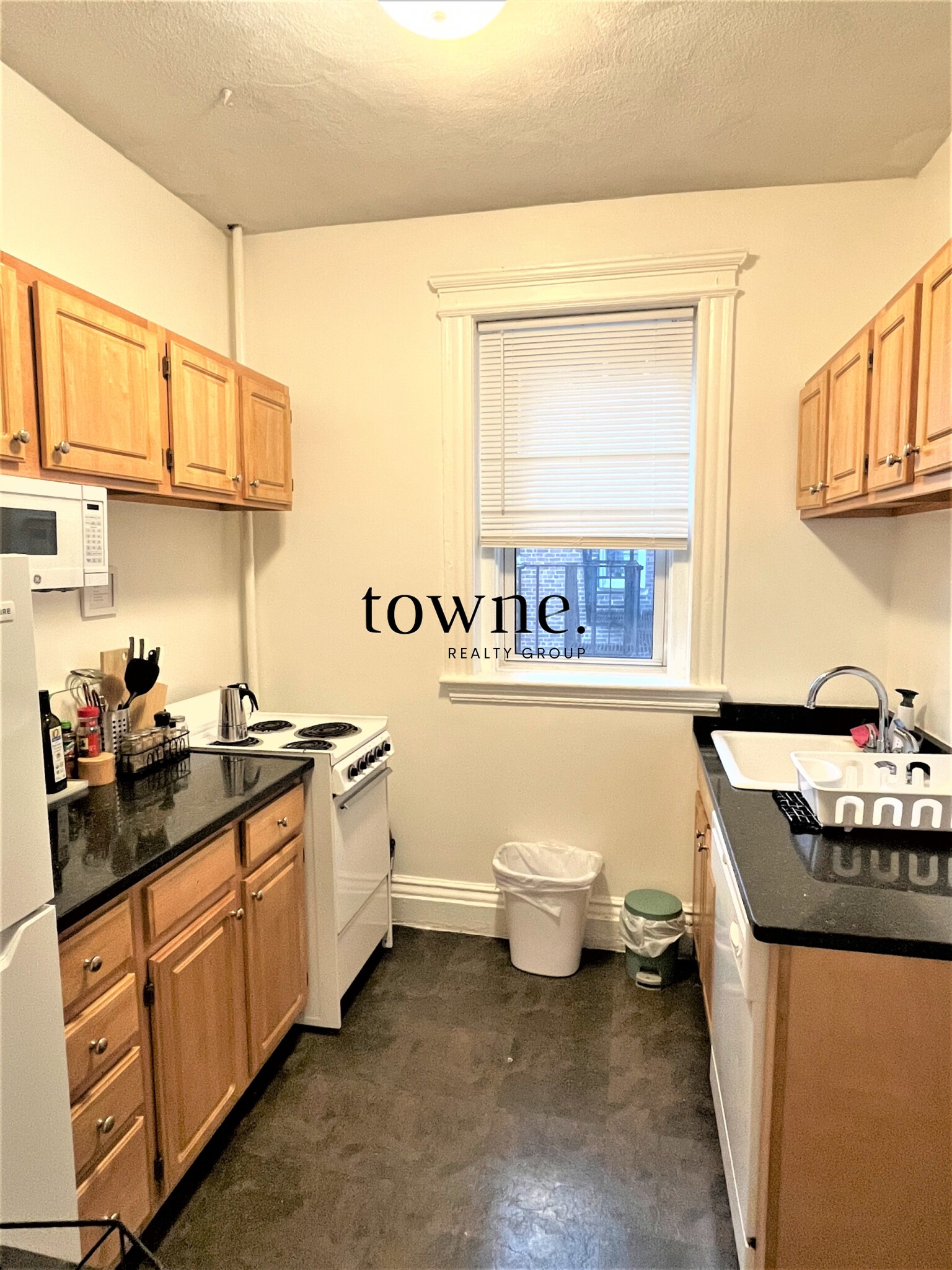 111 Queensberry St, Fenway