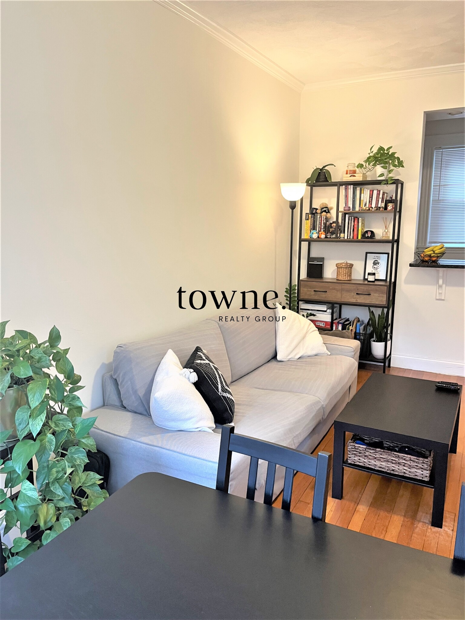 111 Queensberry St, Fenway