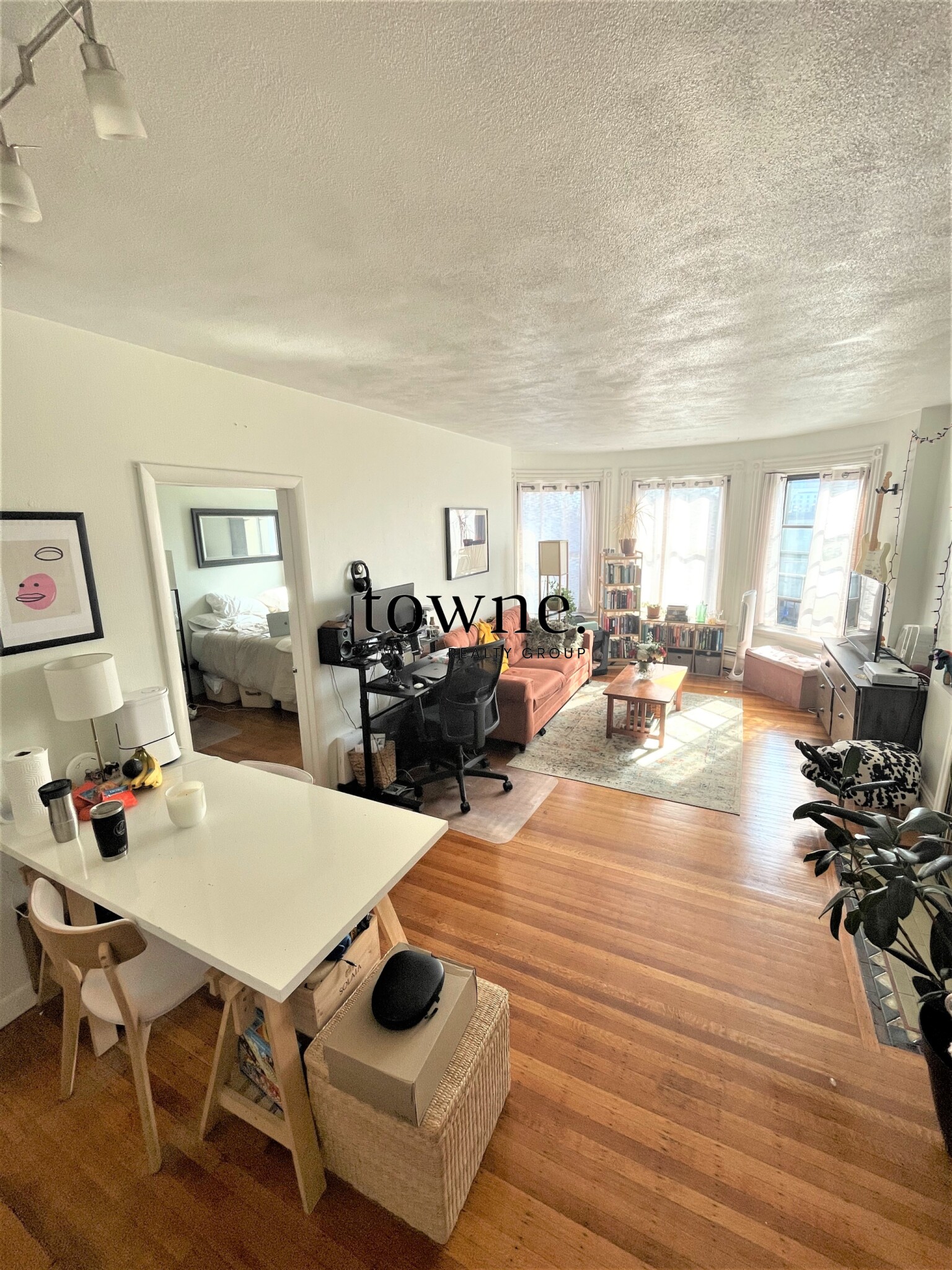 922 Beacon St, Fenway