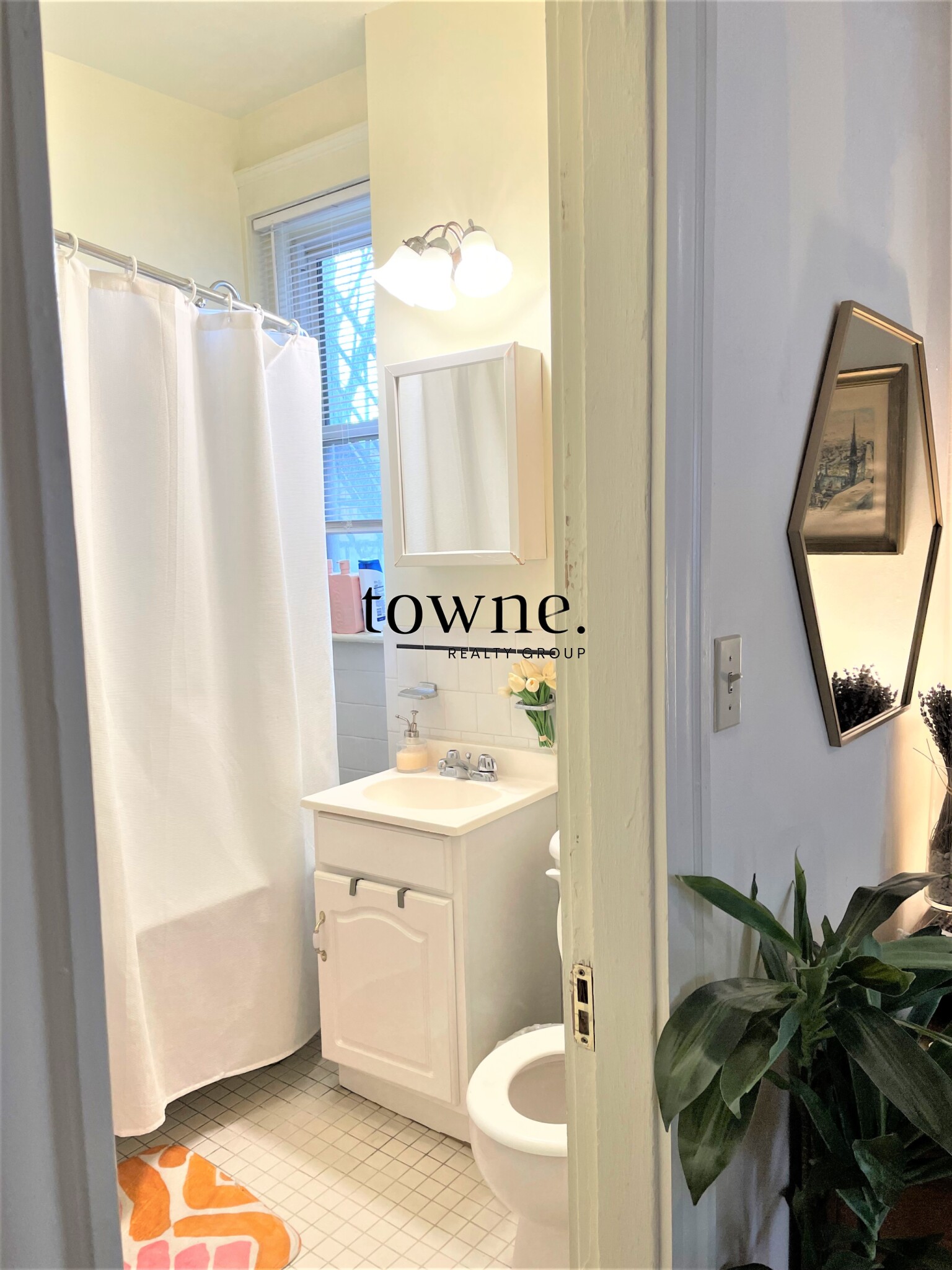 124 Peterborough St, Fenway