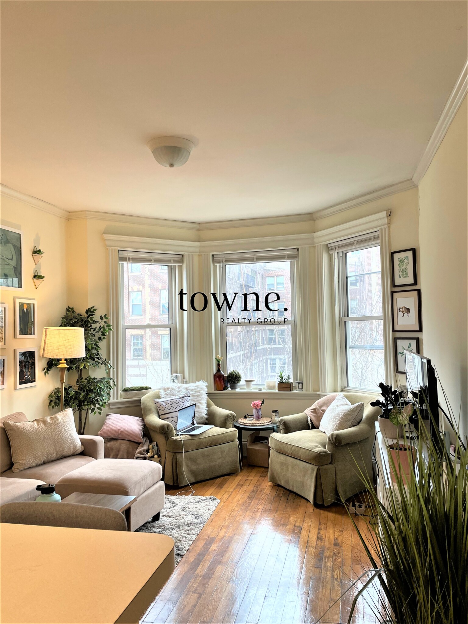 124 Peterborough St, Fenway