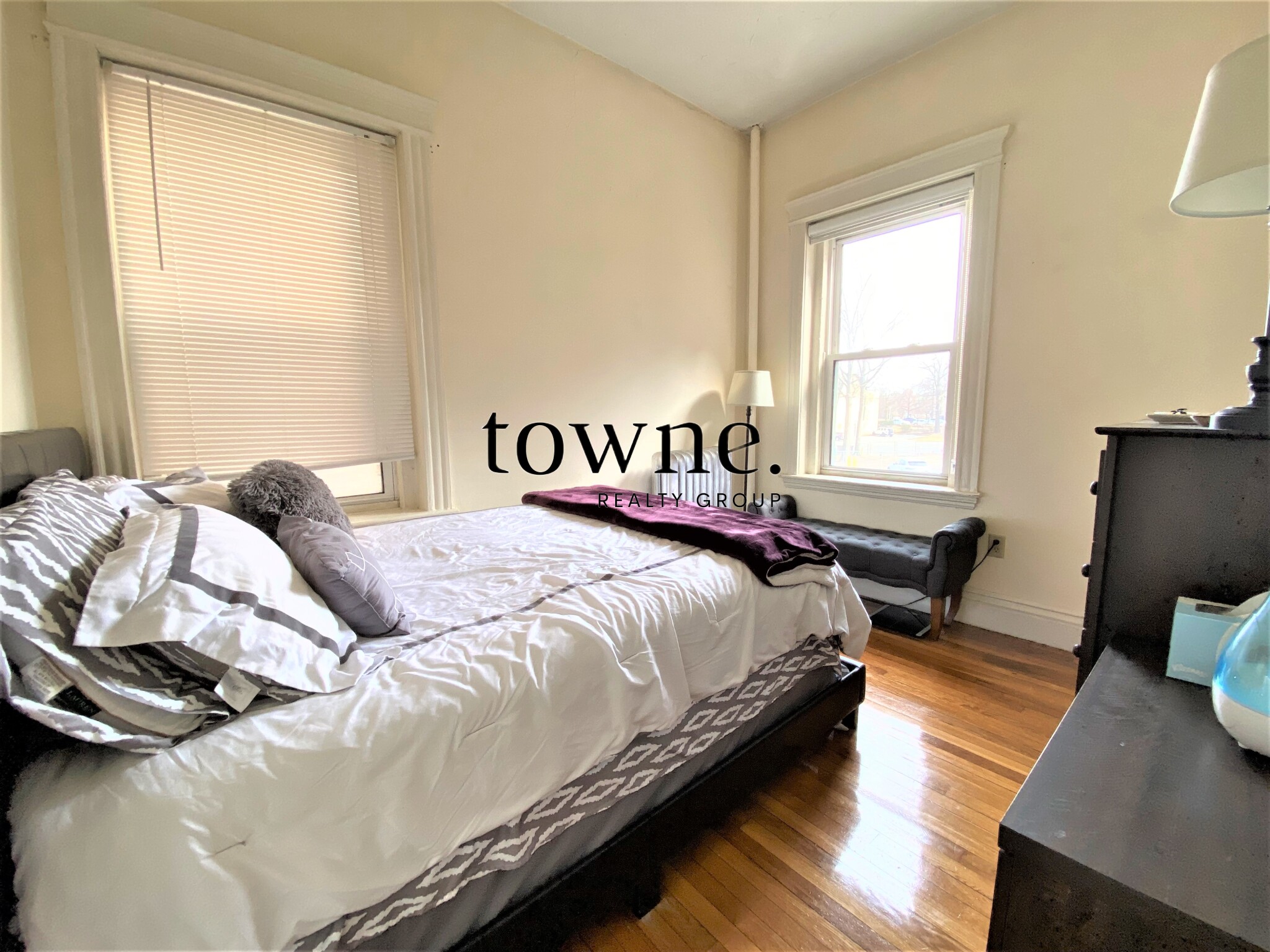 106 Queensberry St, Fenway