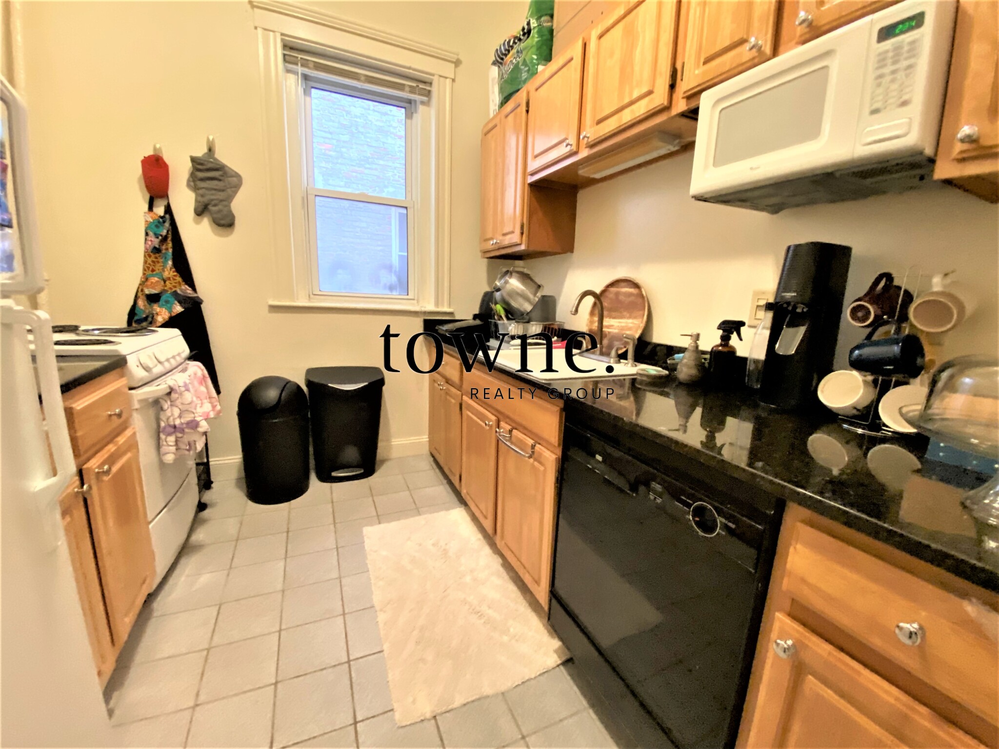 106 Queensberry St, Fenway