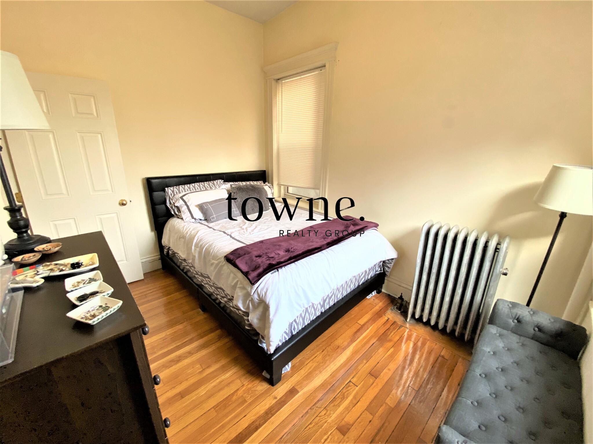 106 Queensberry St, Fenway