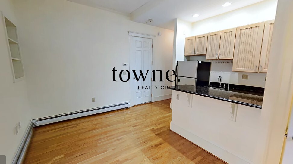 195 Commonwealth Ave, Back Bay