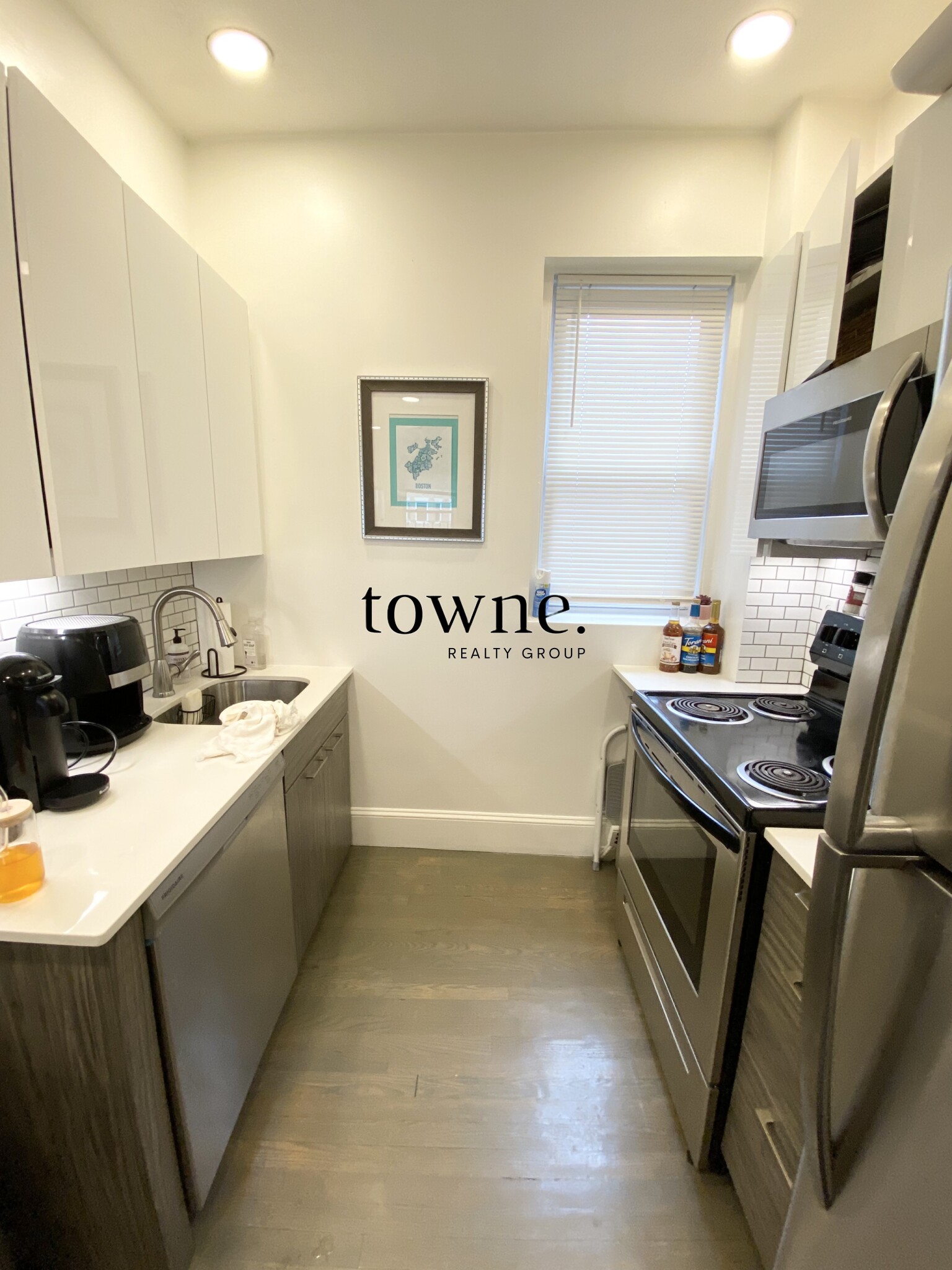 102 Queensberry St, Fenway