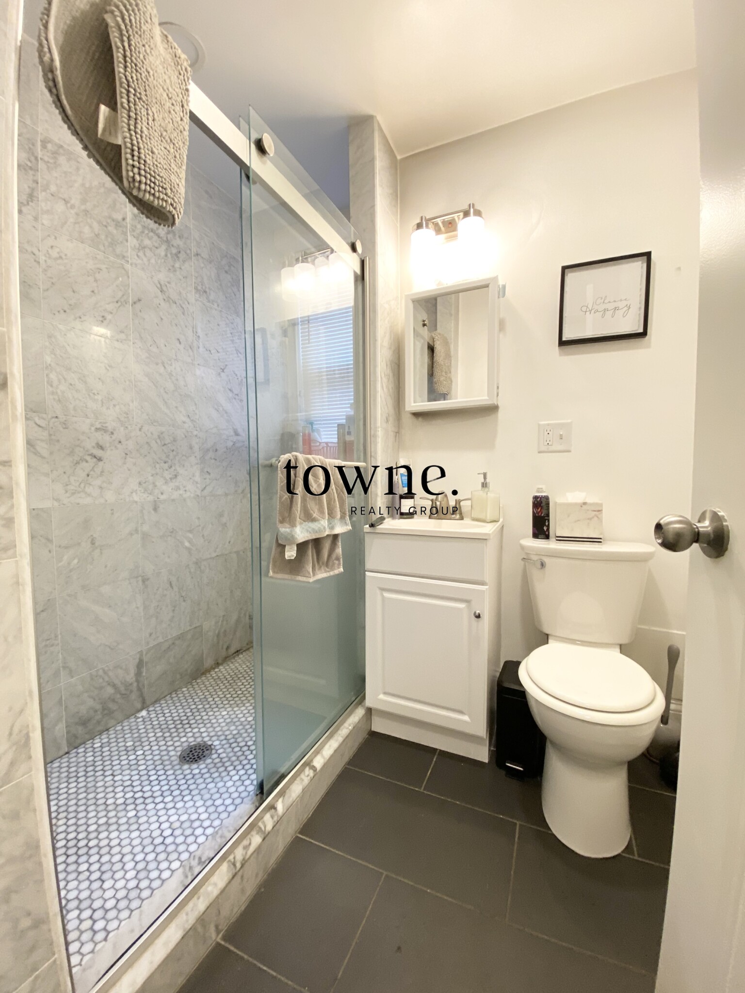 102 Queensberry St, Fenway