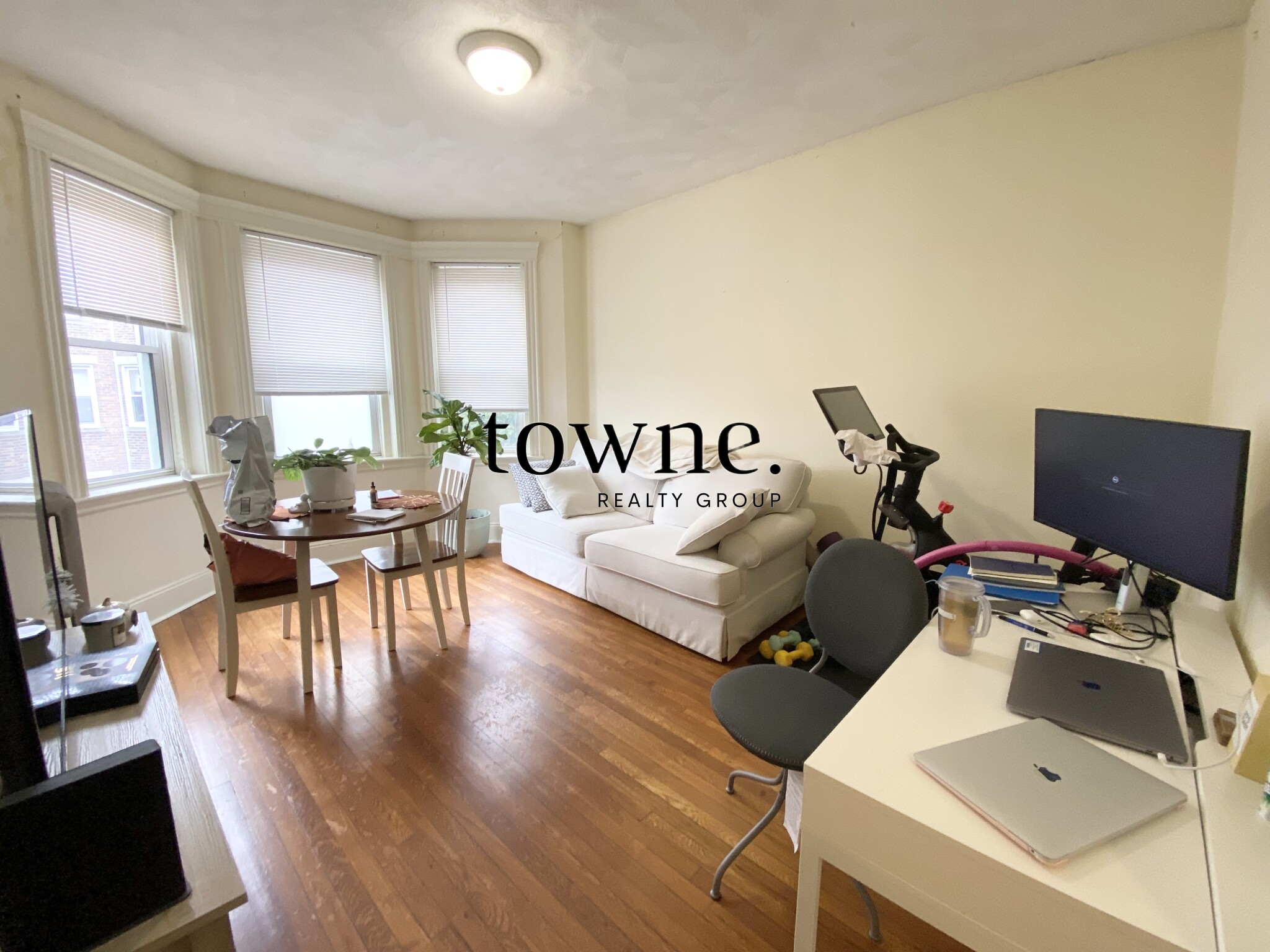 124 Peterborough St, Fenway