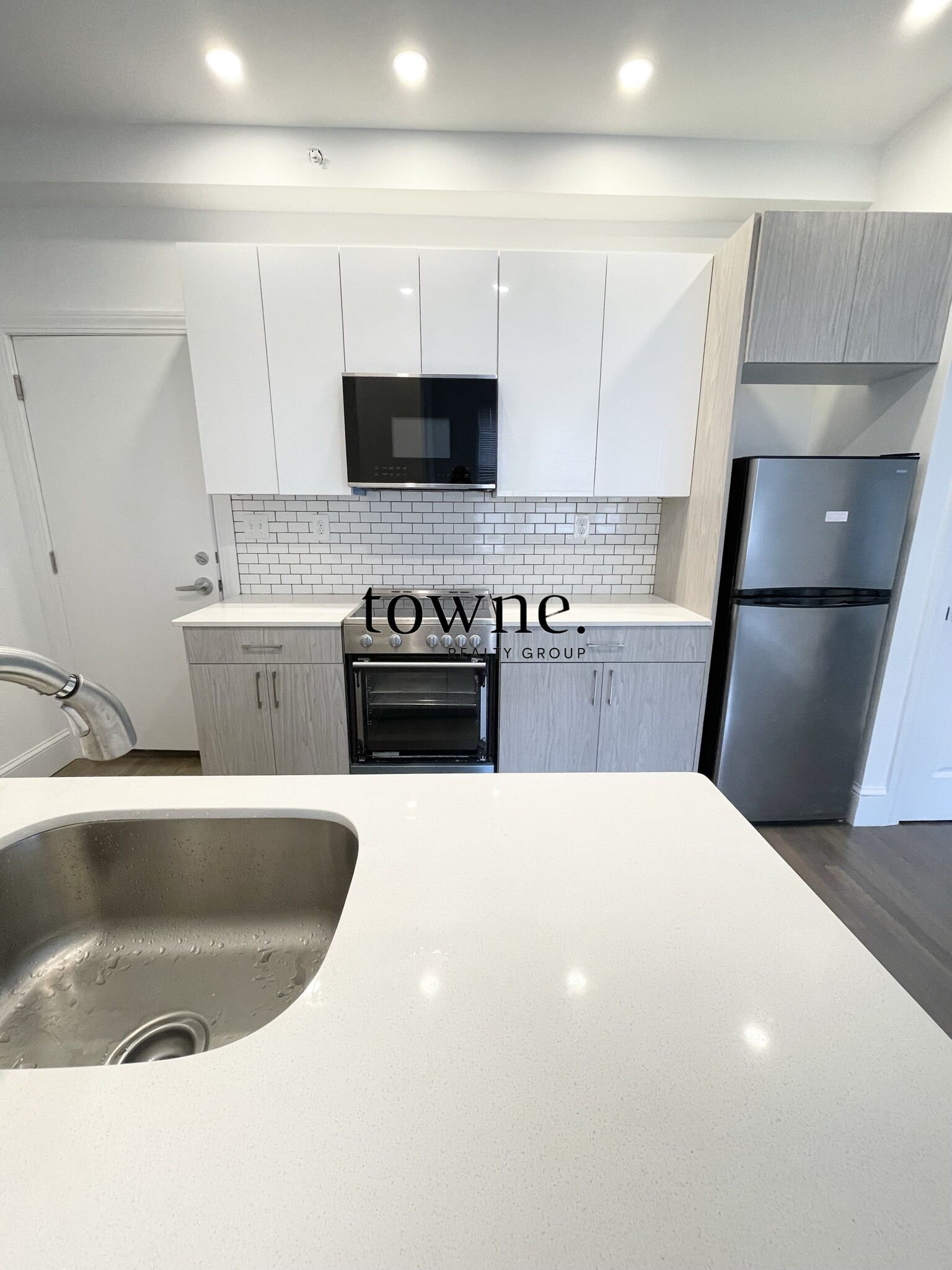 11 Queensberry St, Fenway