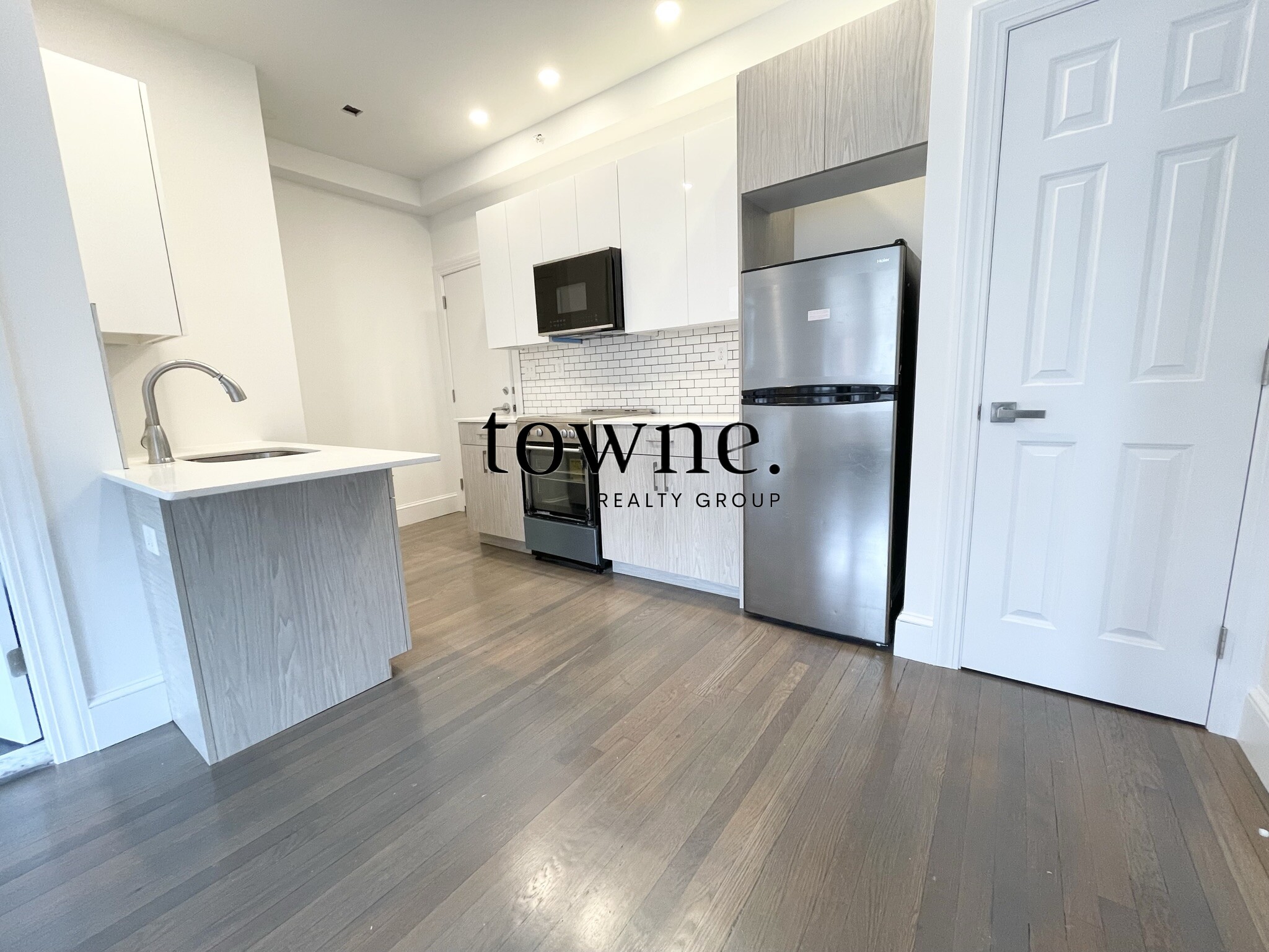 11 Queensberry St, Fenway