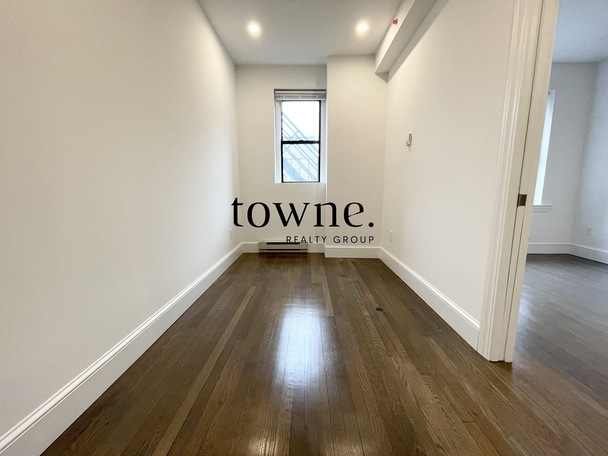 11 Queensberry St, Fenway