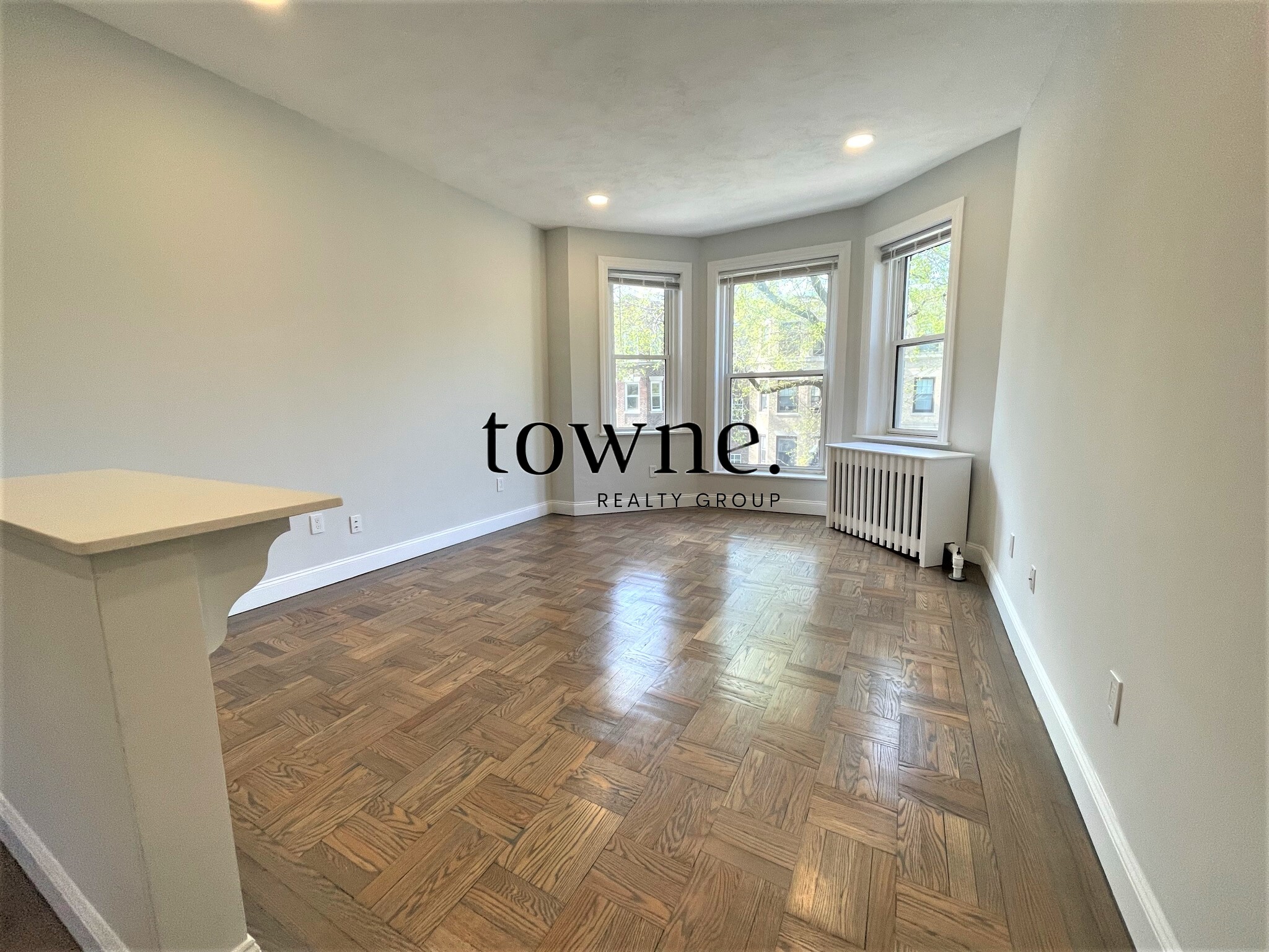 32 Queensberry St, Fenway