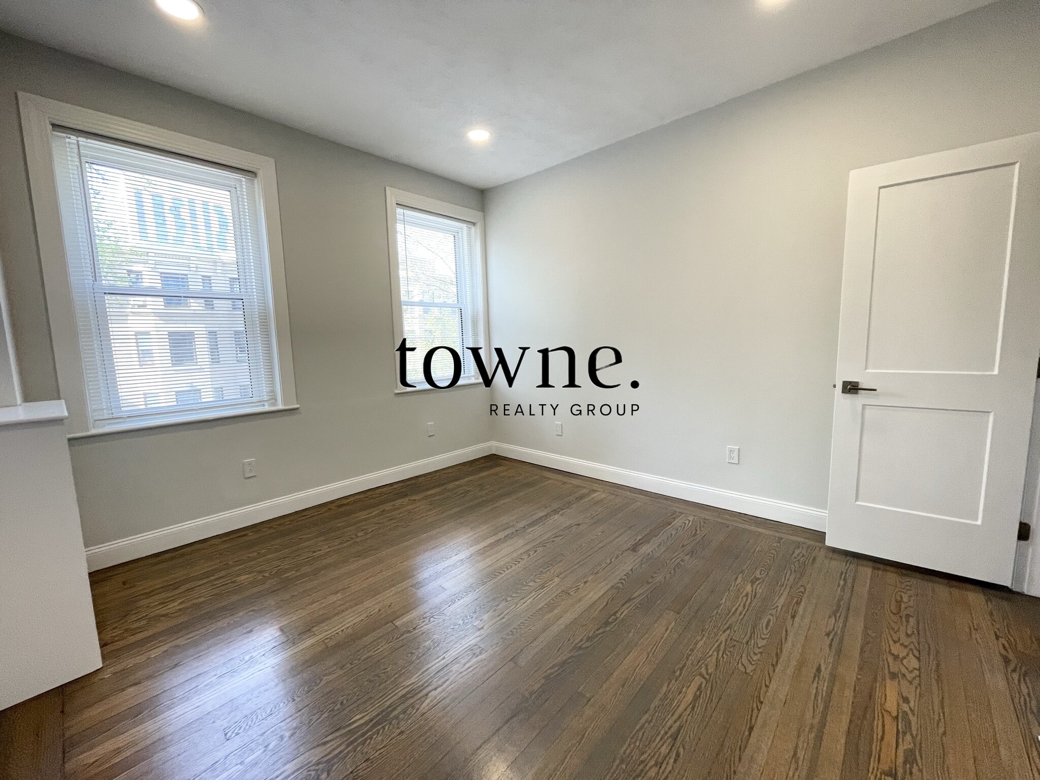 32 Queensberry St, Fenway