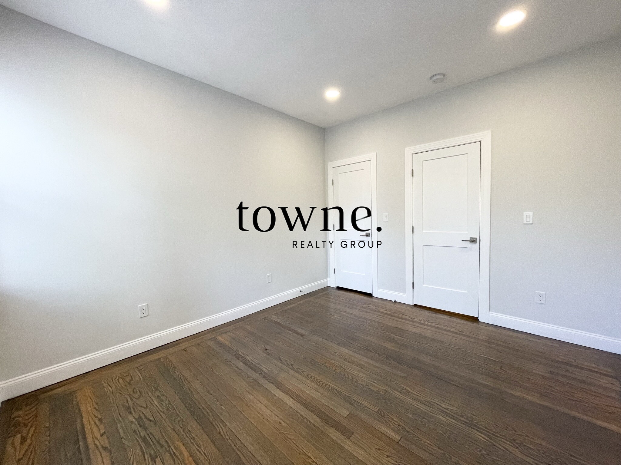 32 Queensberry St, Fenway