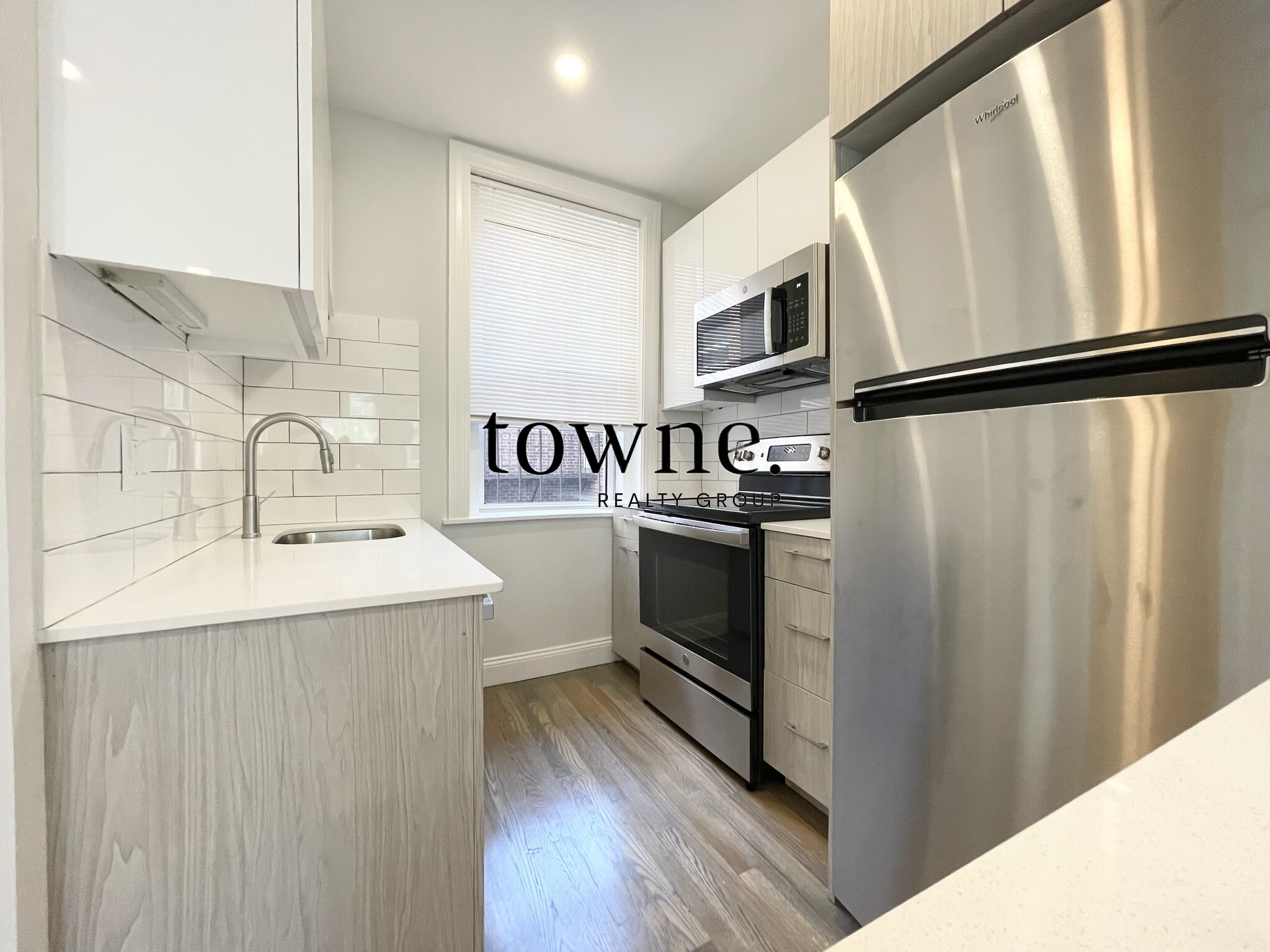 32 Queensberry St, Fenway