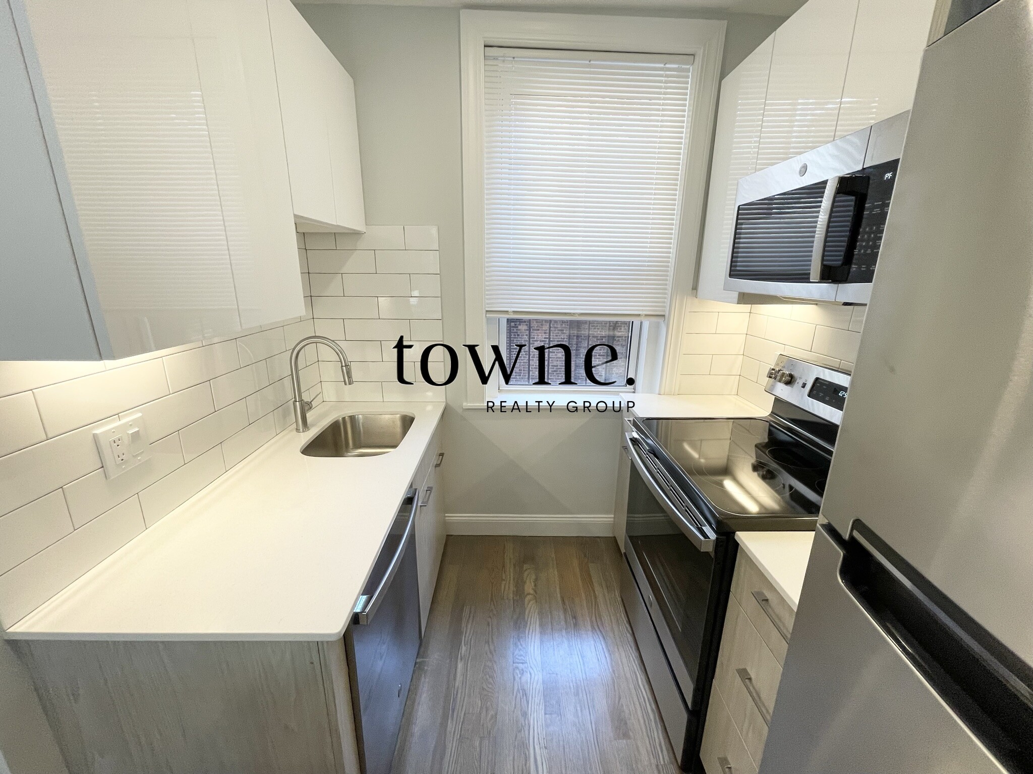 32 Queensberry St, Fenway