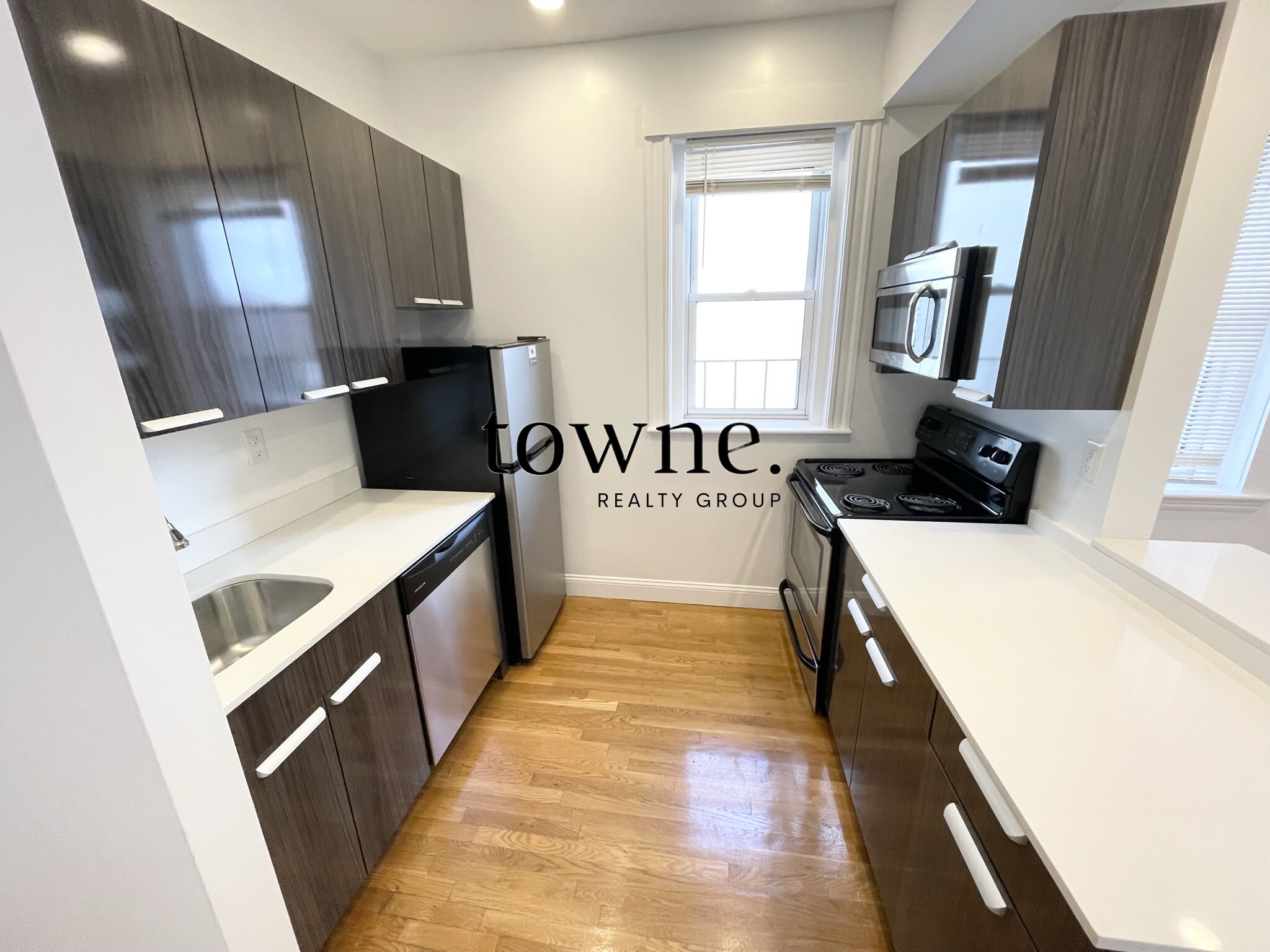 120 Peterborough St, Fenway