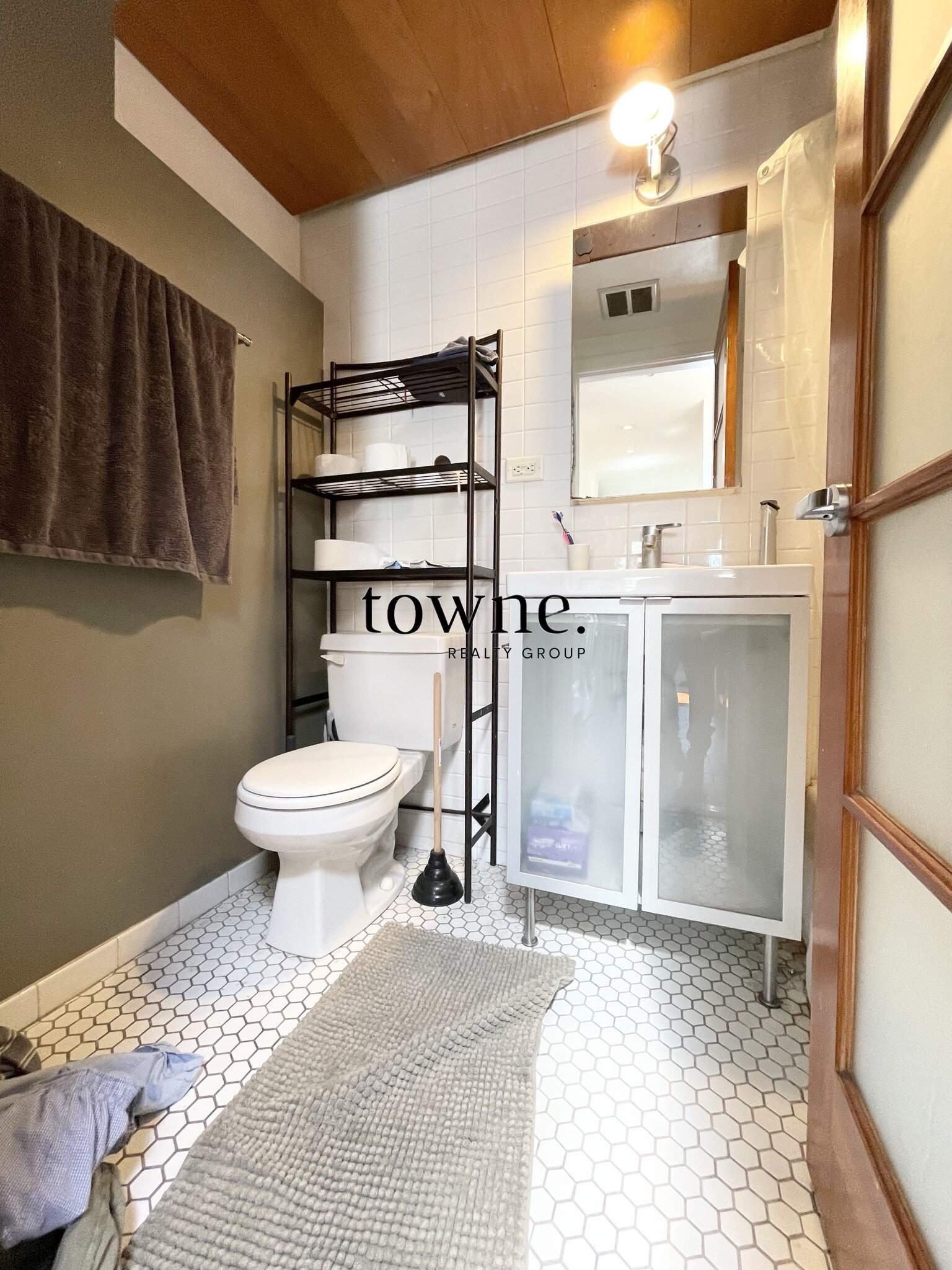 849 Beacon St, Fenway