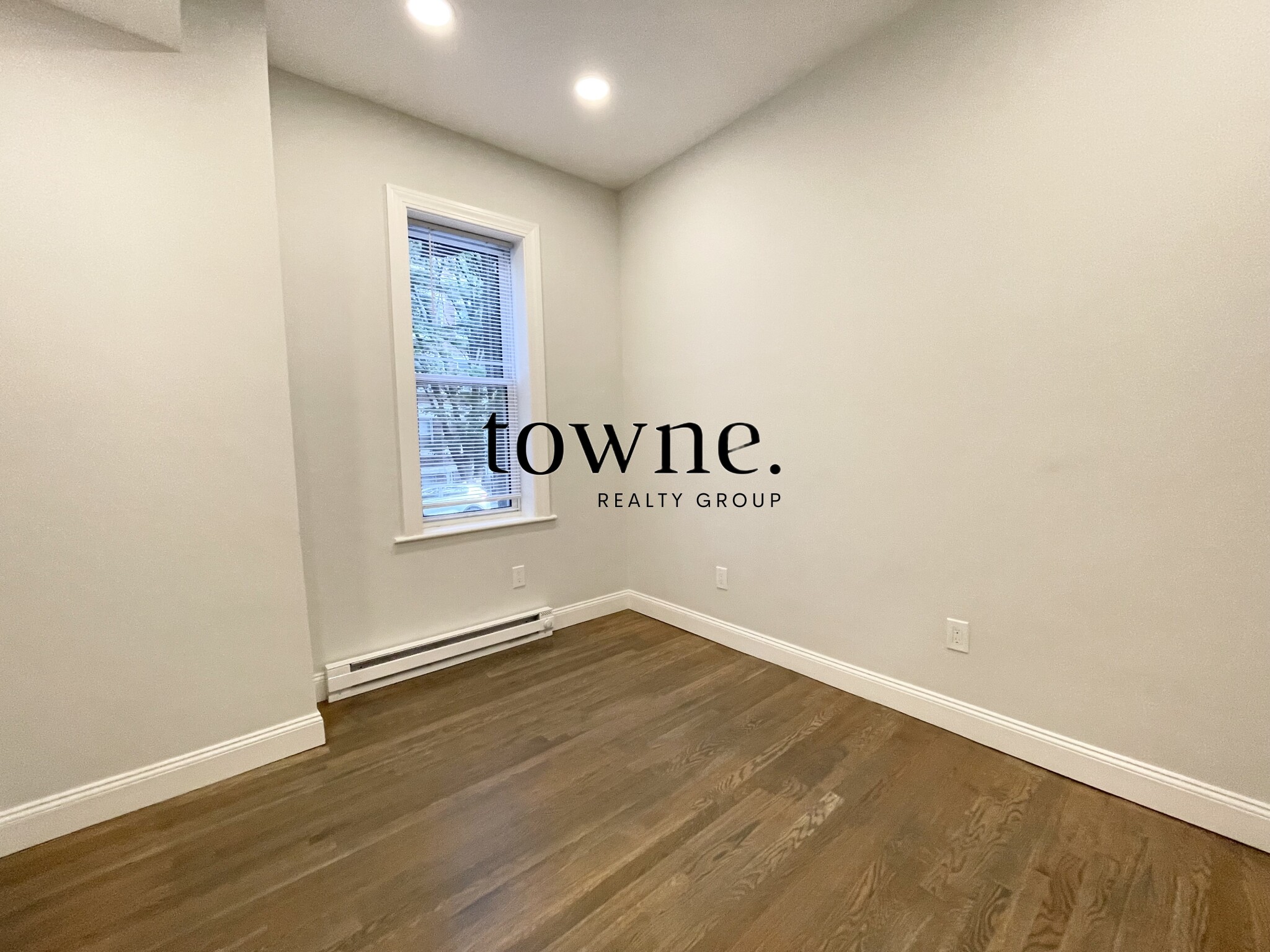 19 Queensberry St, Fenway