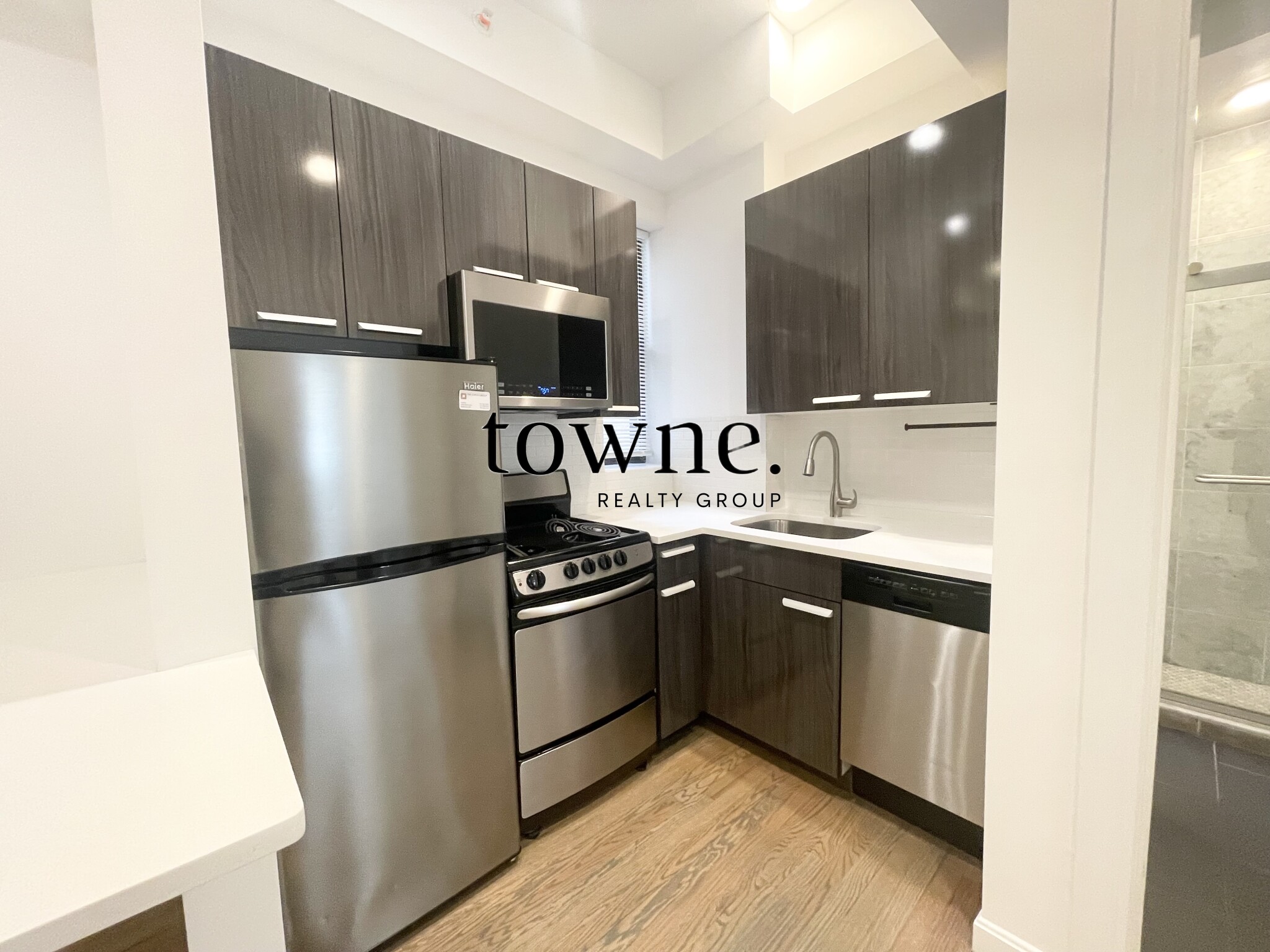 11 Queensberry St, Fenway