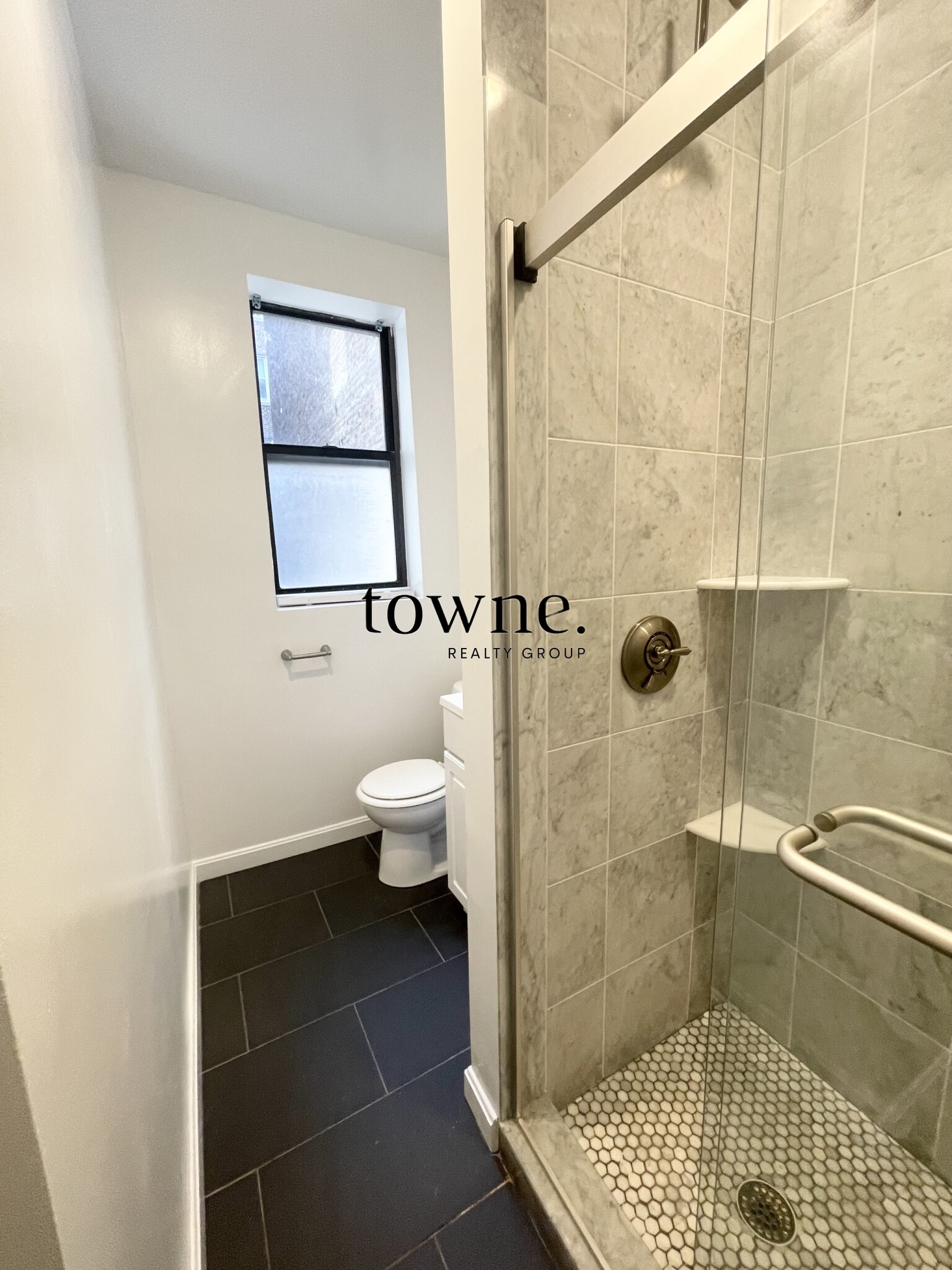 11 Queensberry St, Fenway