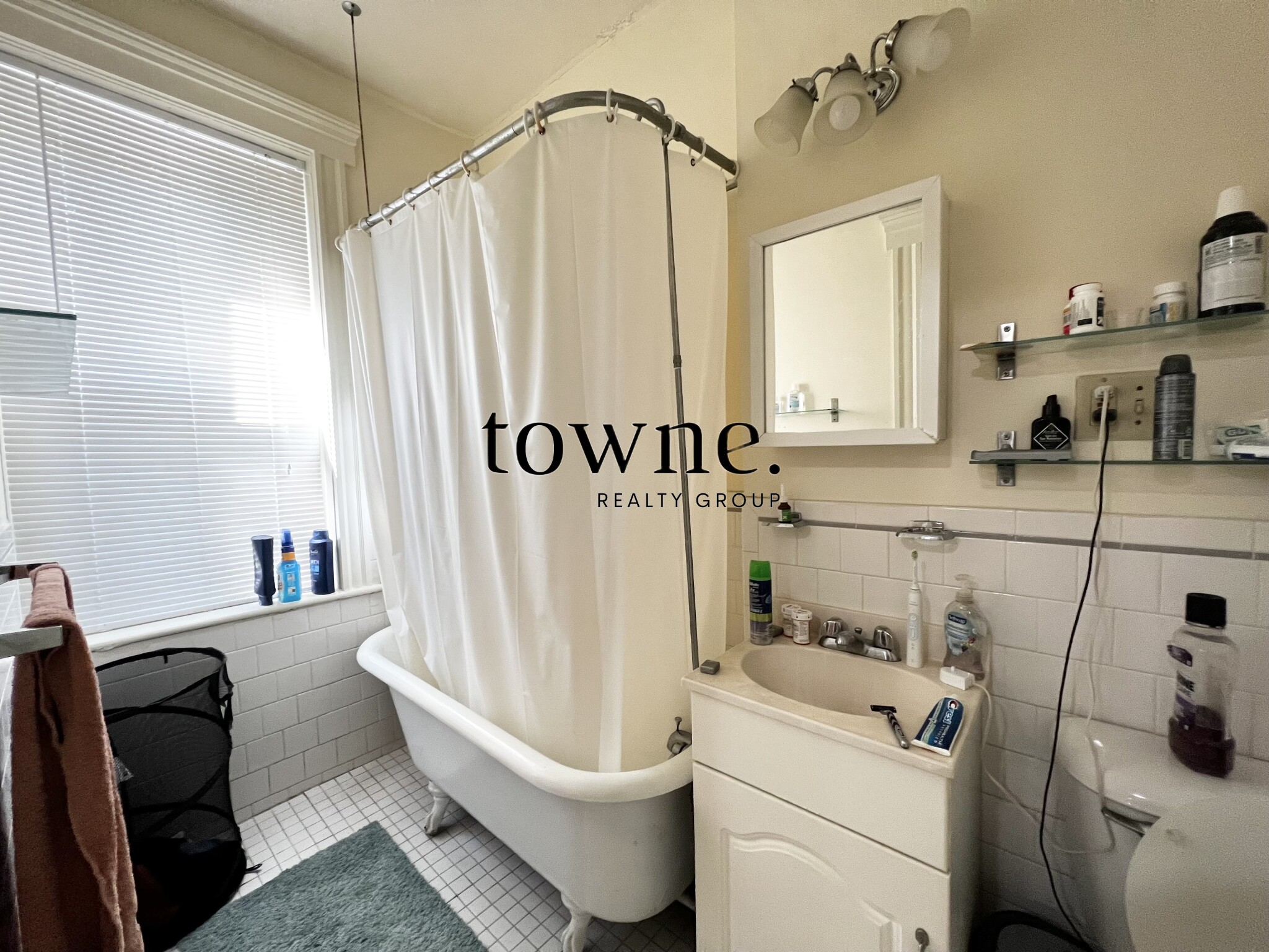 19 Queensberry St, Fenway