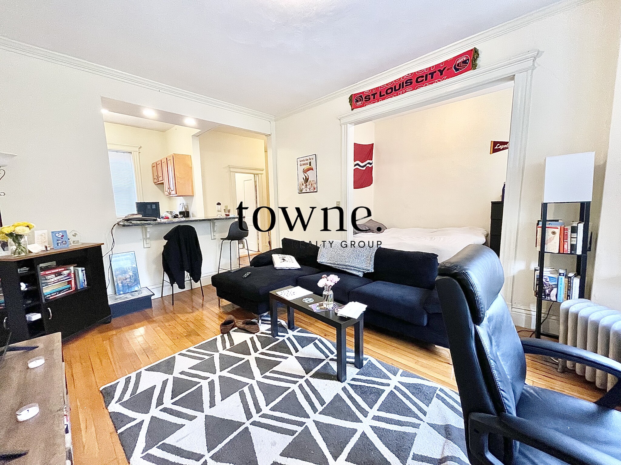 111 Queensberry St, Fenway