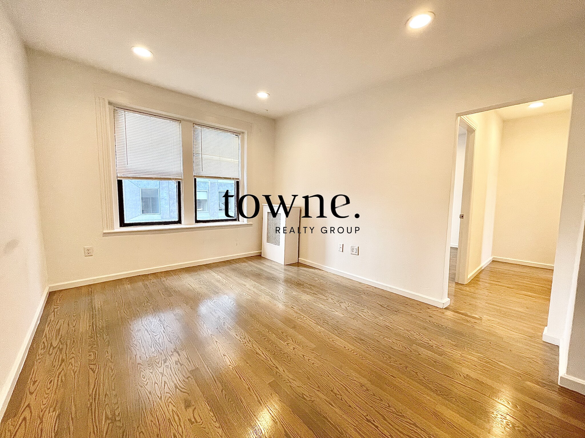 19 Peterborough St, Fenway