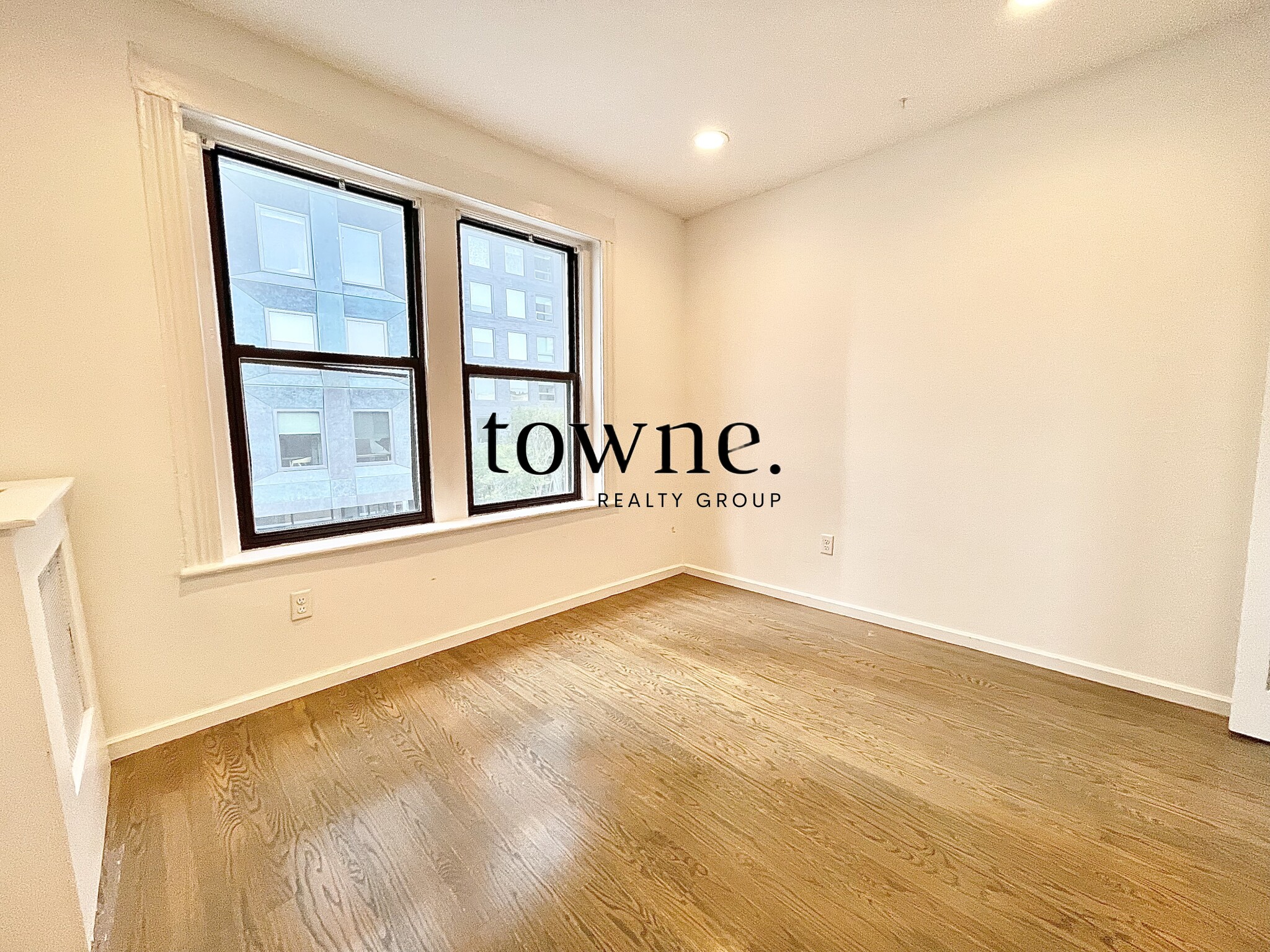 19 Peterborough St, Fenway