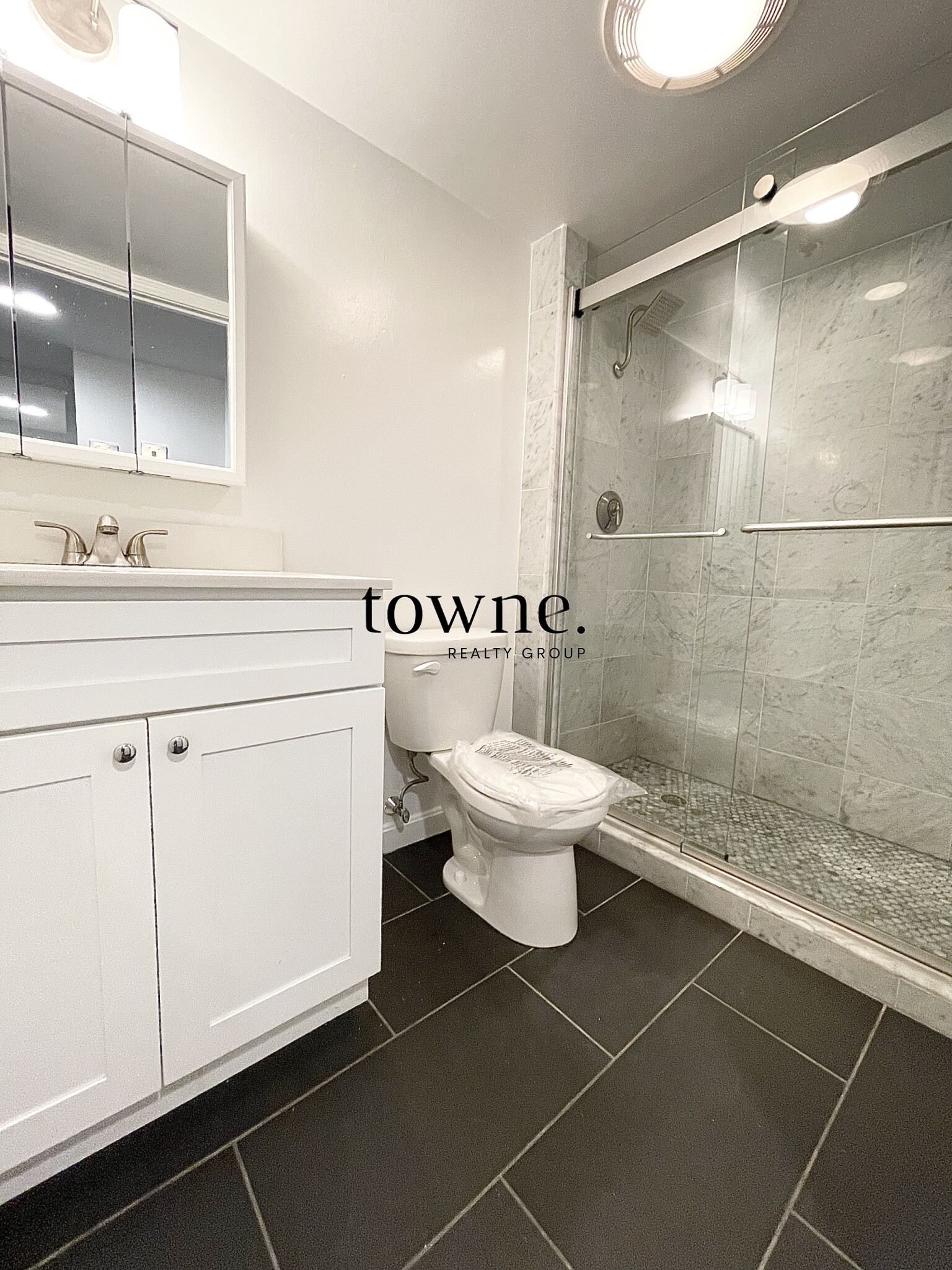 100 Queensberry St, Fenway