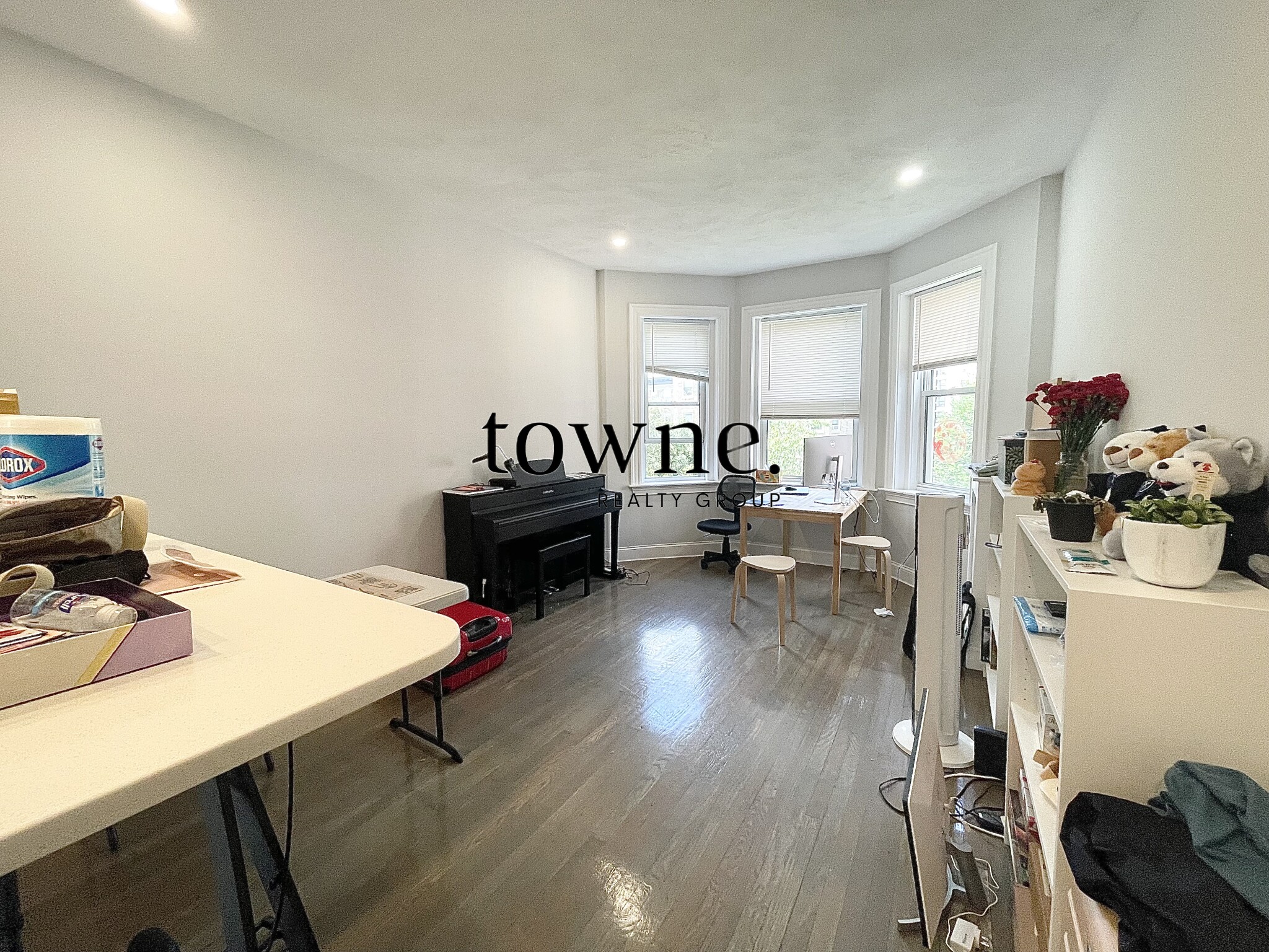 100 Queensberry St, Fenway