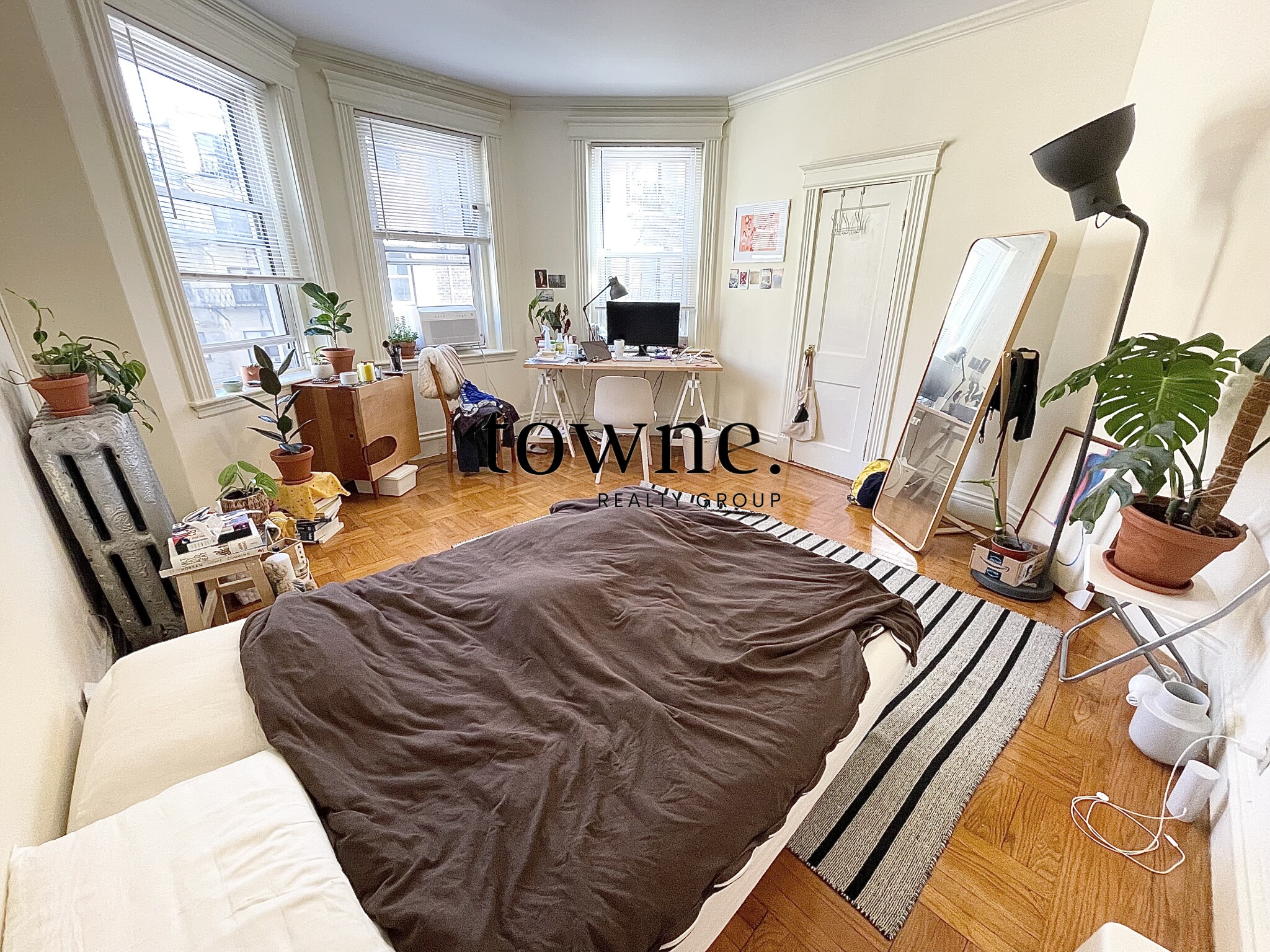 16 Queensberry St, Fenway