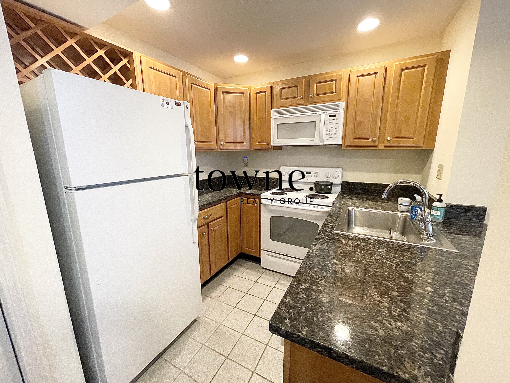 28 Queensberry St, Fenway