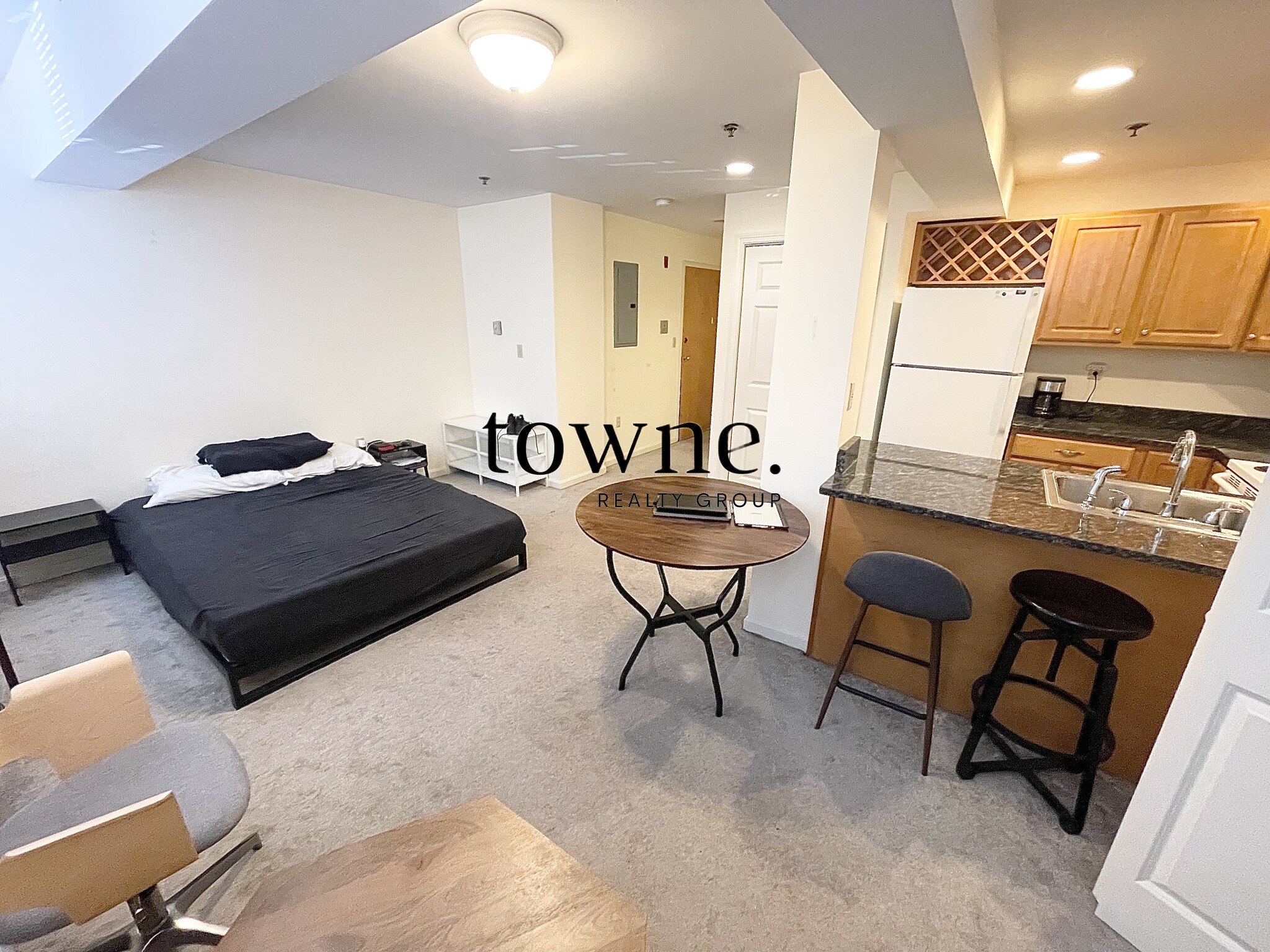 28 Queensberry St, Fenway