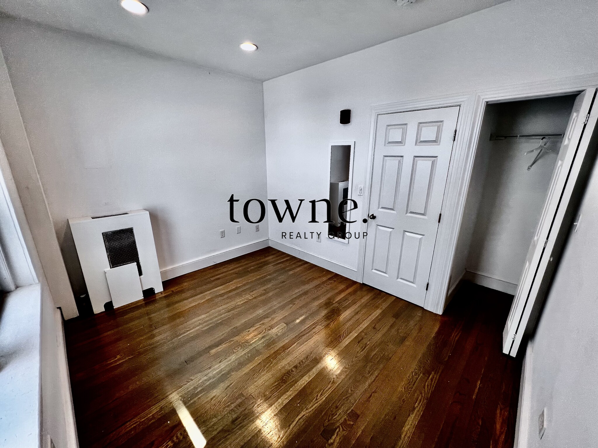 11 Peterborough St, Fenway