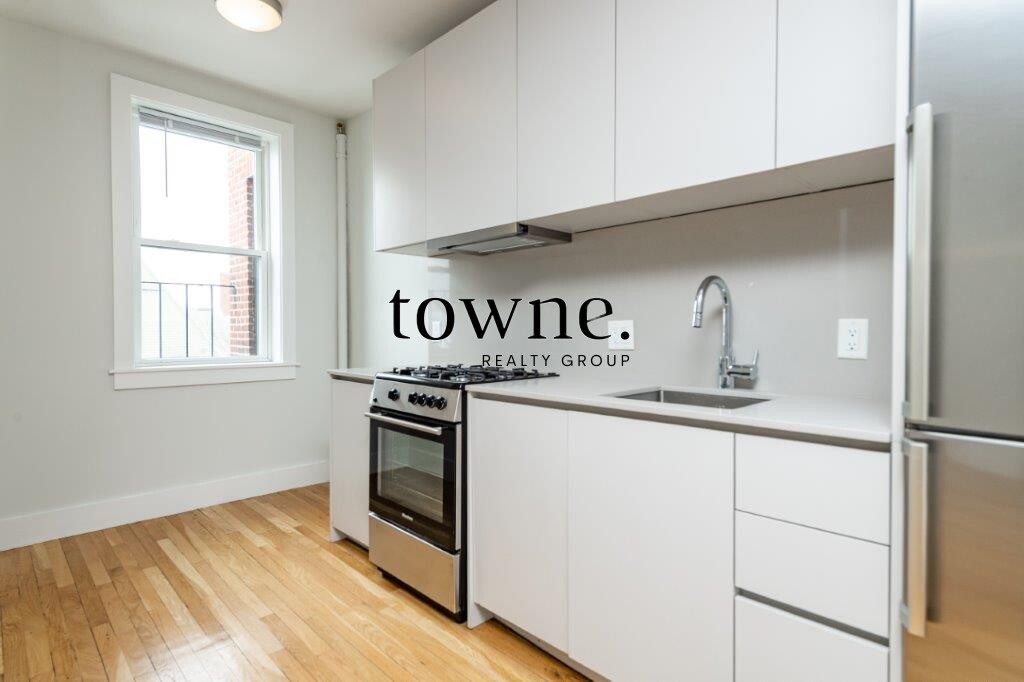 136 Highland Ave, Winter Hill