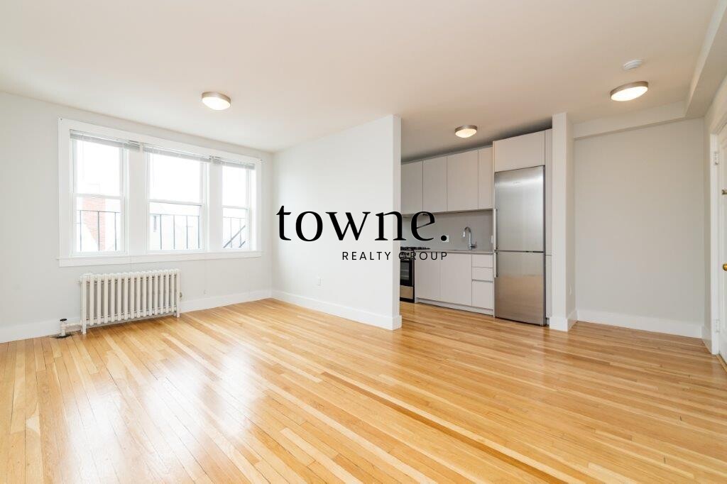 136 Highland Ave, Winter Hill