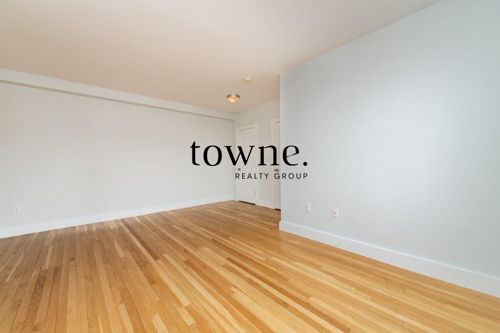 136 Highland Ave, Winter Hill