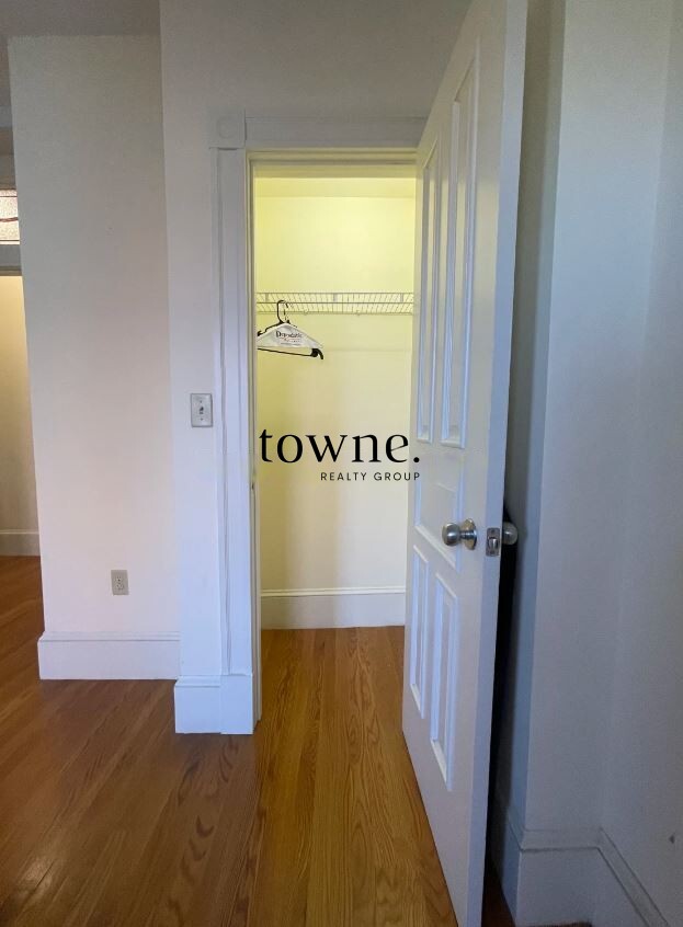 195 Commonwealth Ave, Back Bay