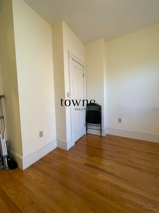 195 Commonwealth Ave, Back Bay