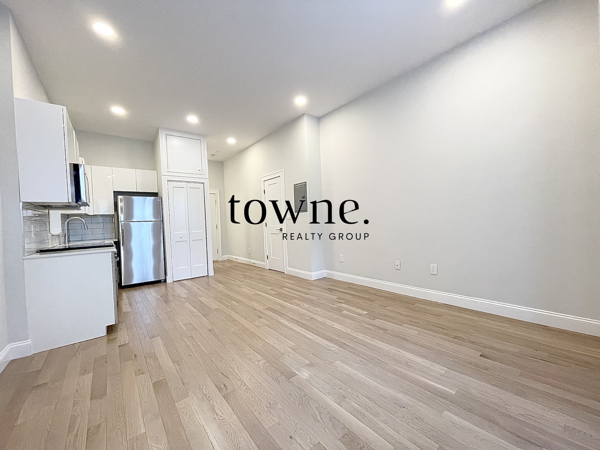 98 Queensberry St, Fenway