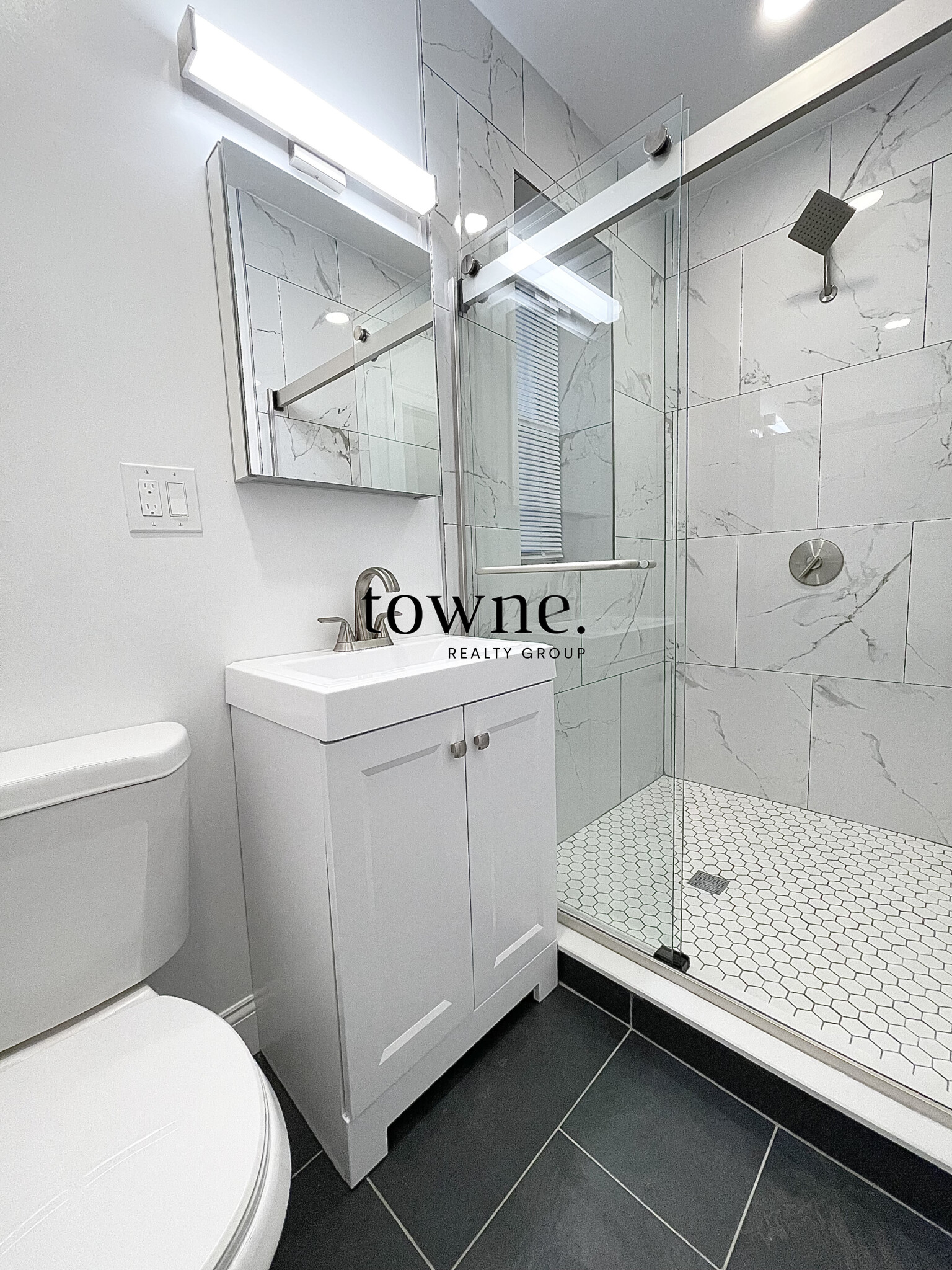 98 Queensberry St, Fenway