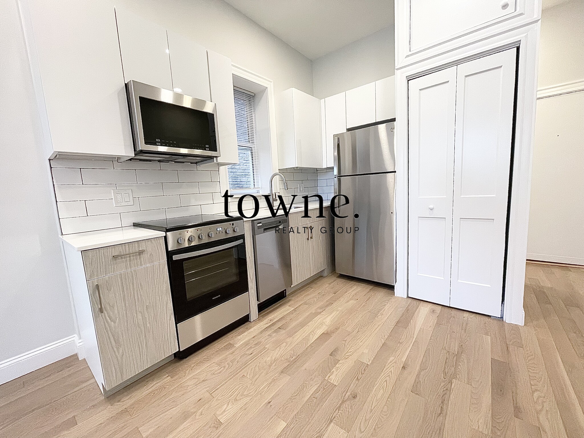 98 Queensberry St, Fenway