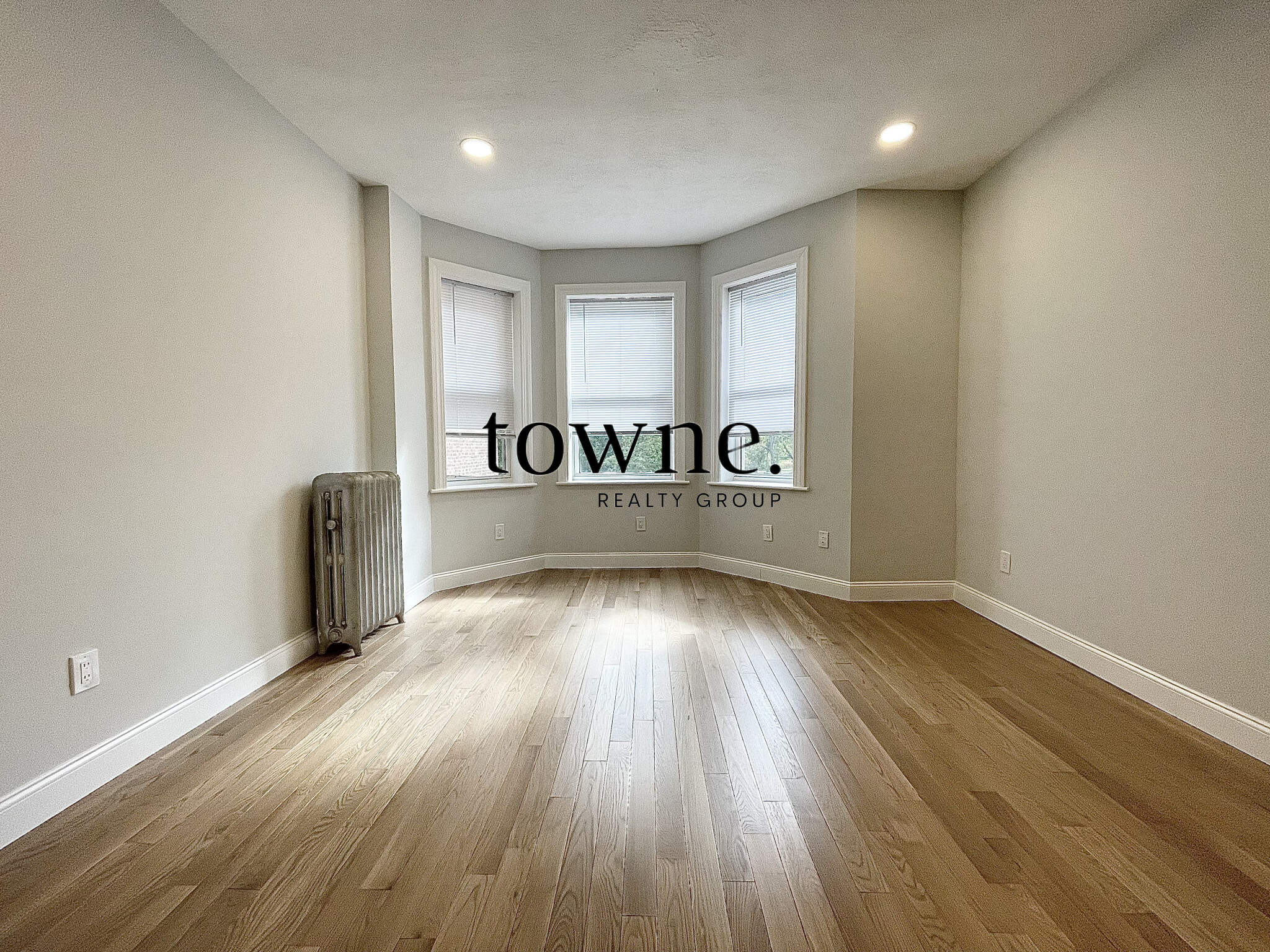 104 Queensberry St, Fenway