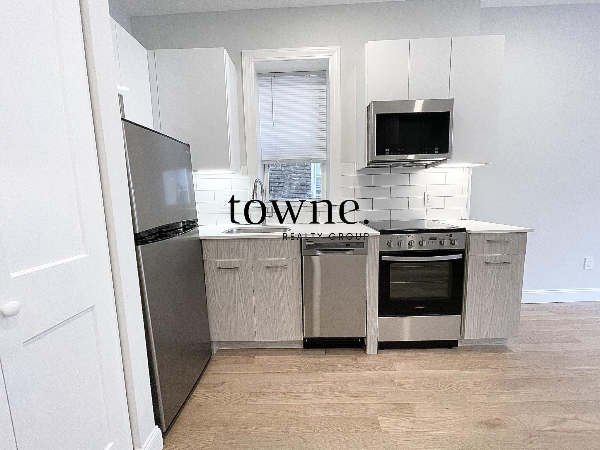 104 Queensberry St, Fenway