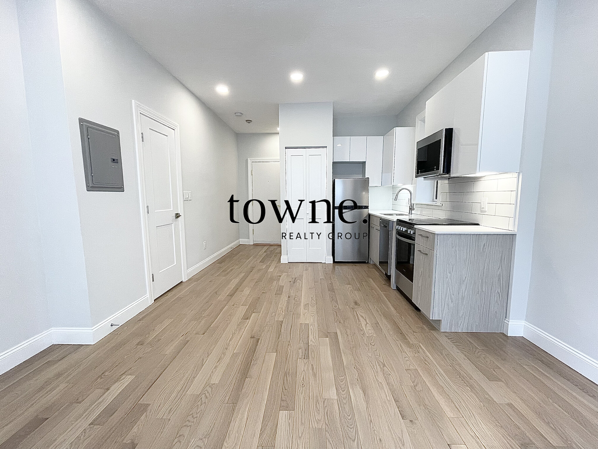 104 Queensberry St, Fenway