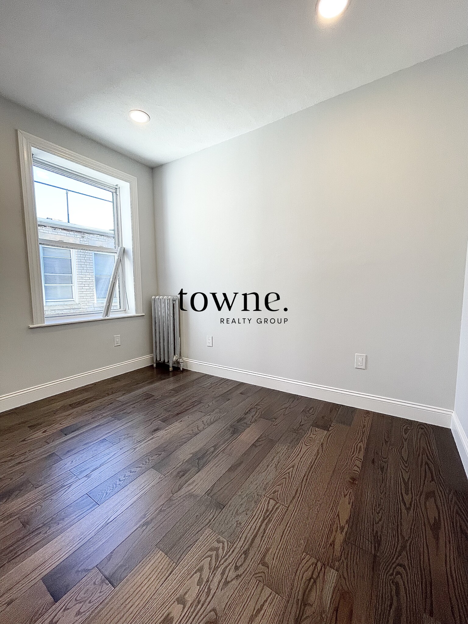 55 Queensberry St, Fenway